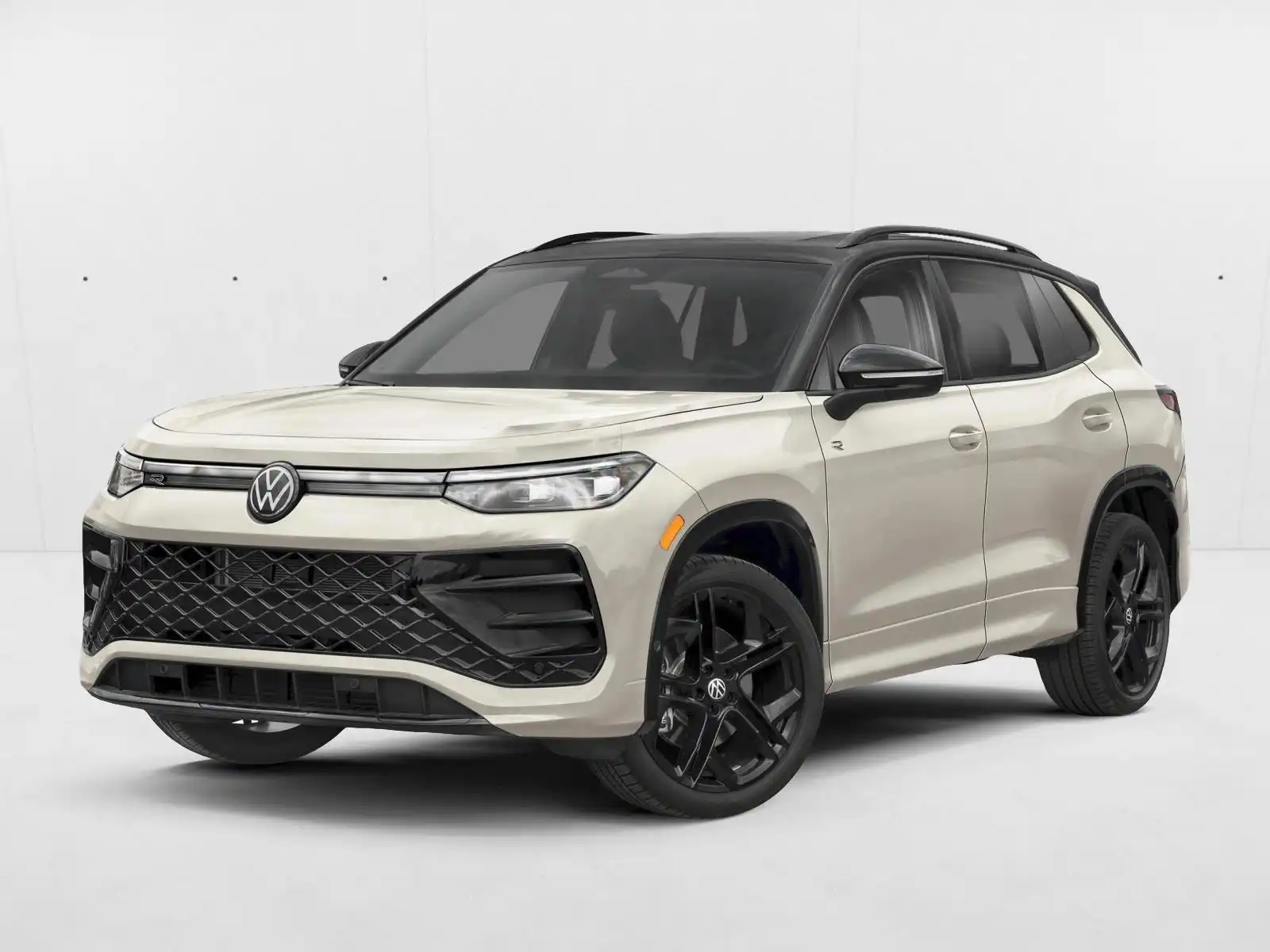 2026 Volkswagen Tiguan 2.0T SE R-Line Black's photo