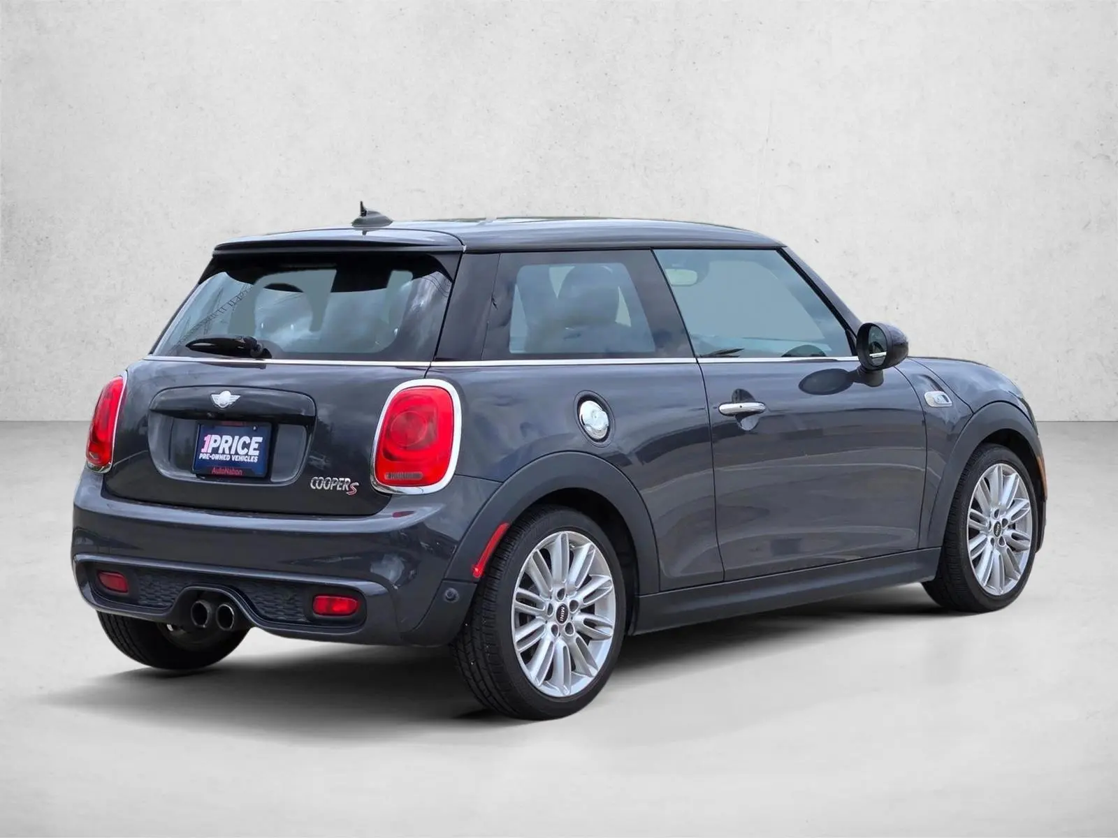 2014 MINI Cooper S photo 4