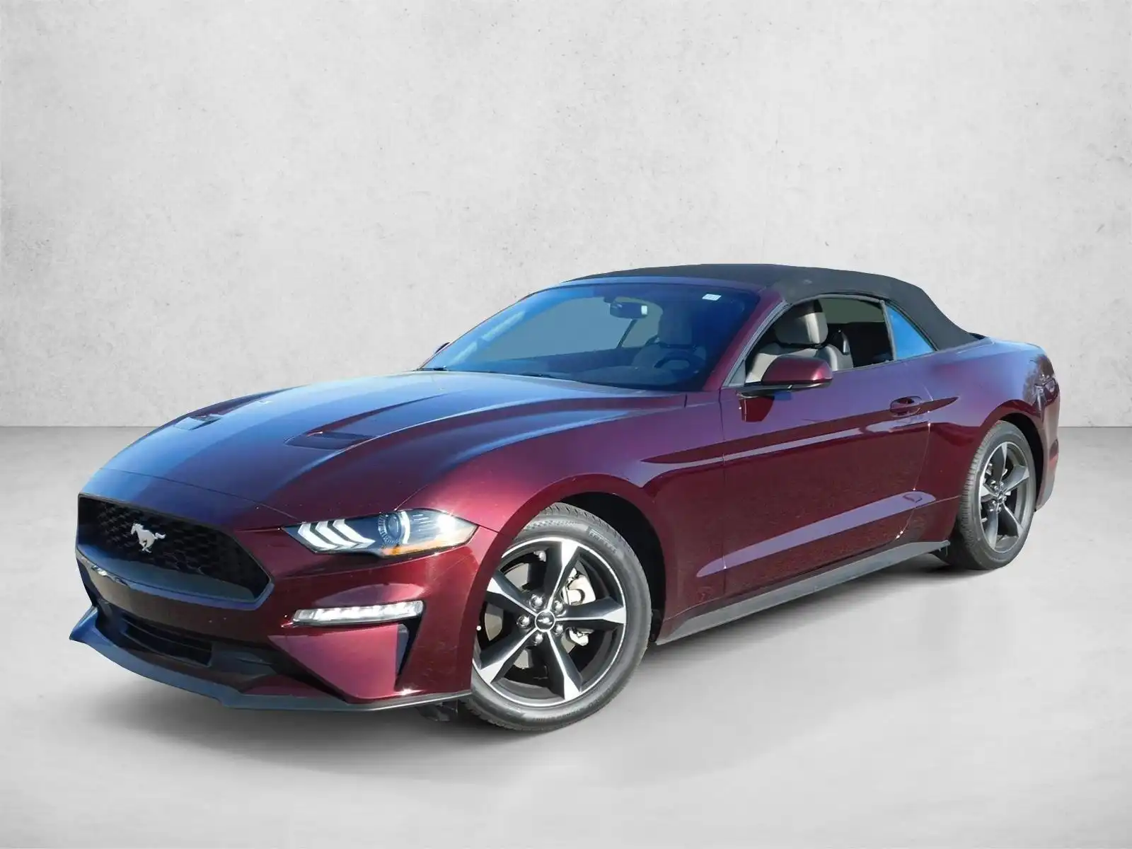 2018 Ford Mustang EcoBoost Convertible's photo