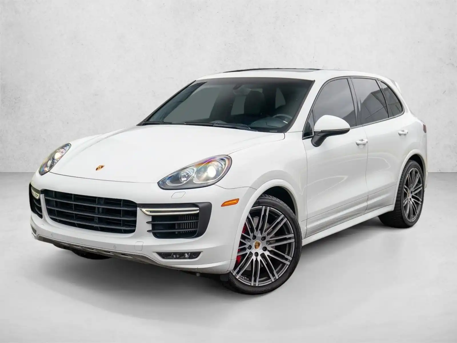 2016 Porsche Cayenne GTS's photo