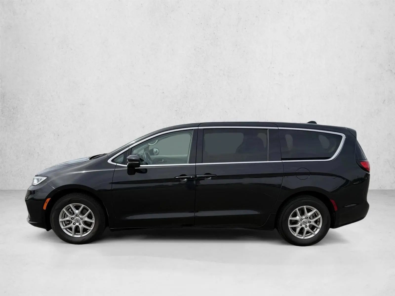2023 Chrysler Pacifica Touring L photo 5