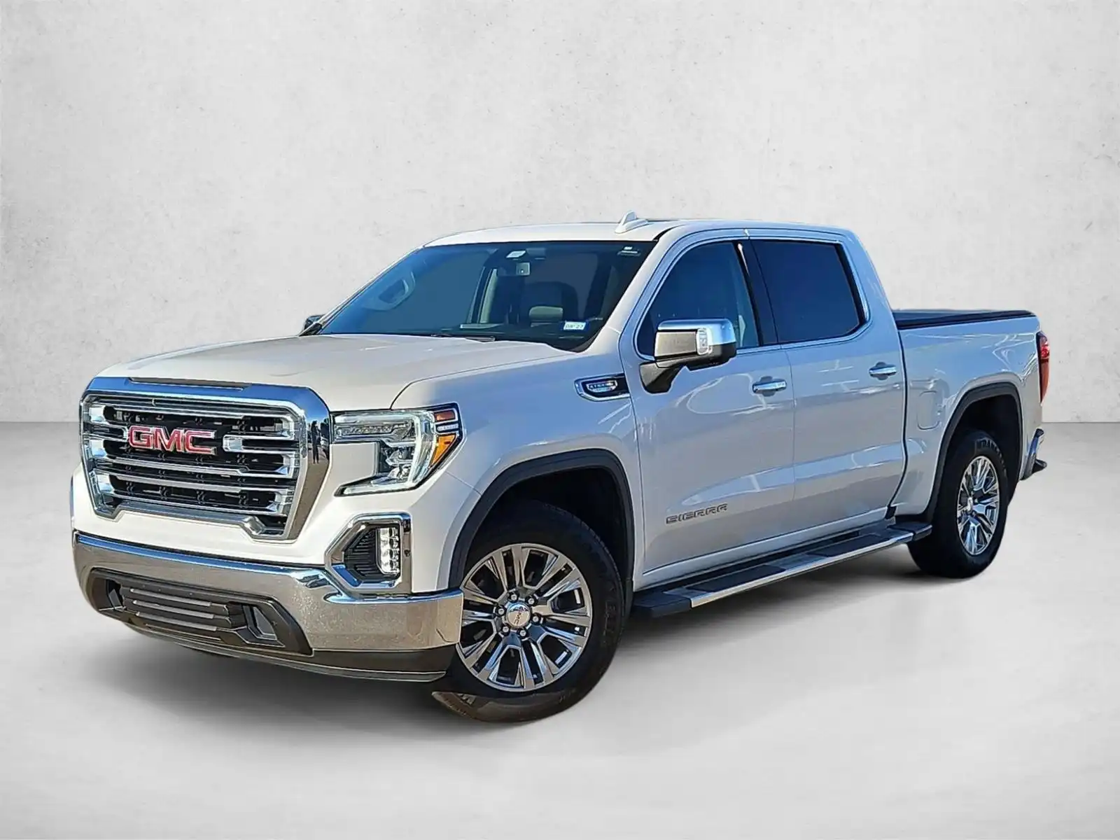 2021 GMC Sierra SLT 2WD Crew Cab Short Box's photo