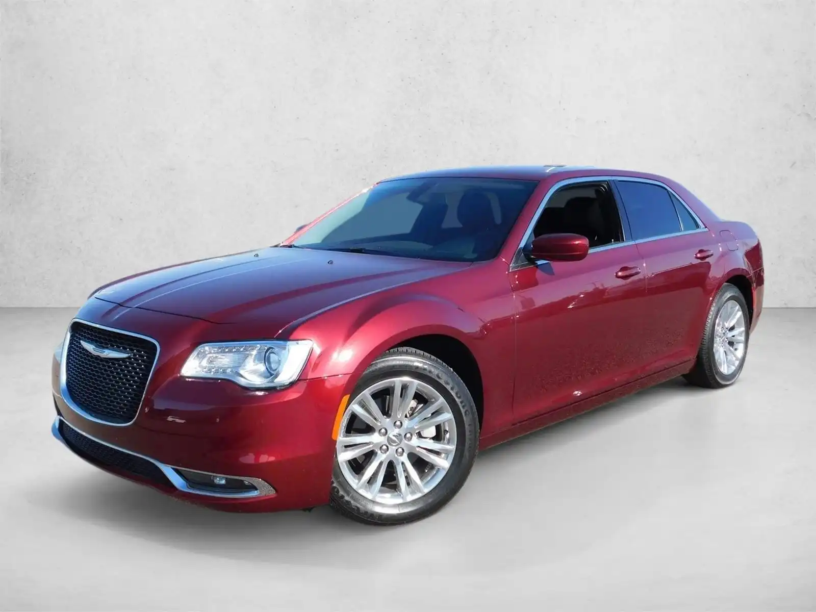2021 Chrysler 300 Touring's photo