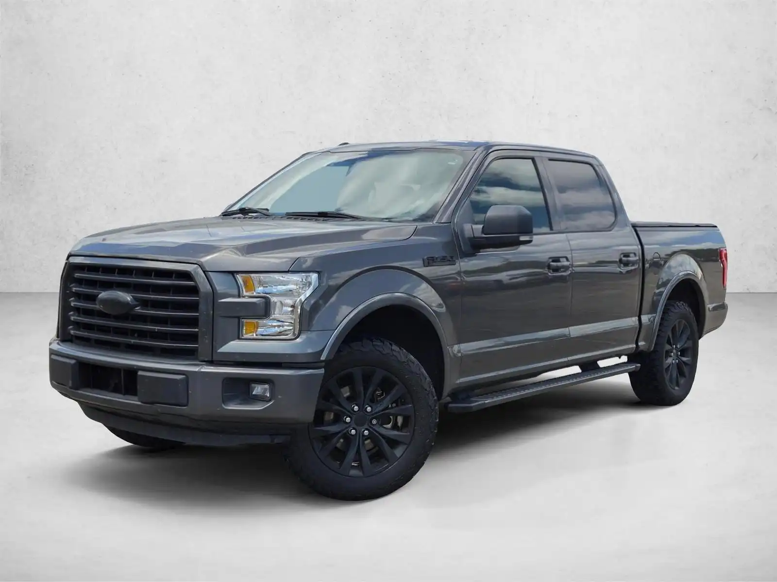 2016 Ford F-150 XLT SuperCrew 5-1/2' Box's photo