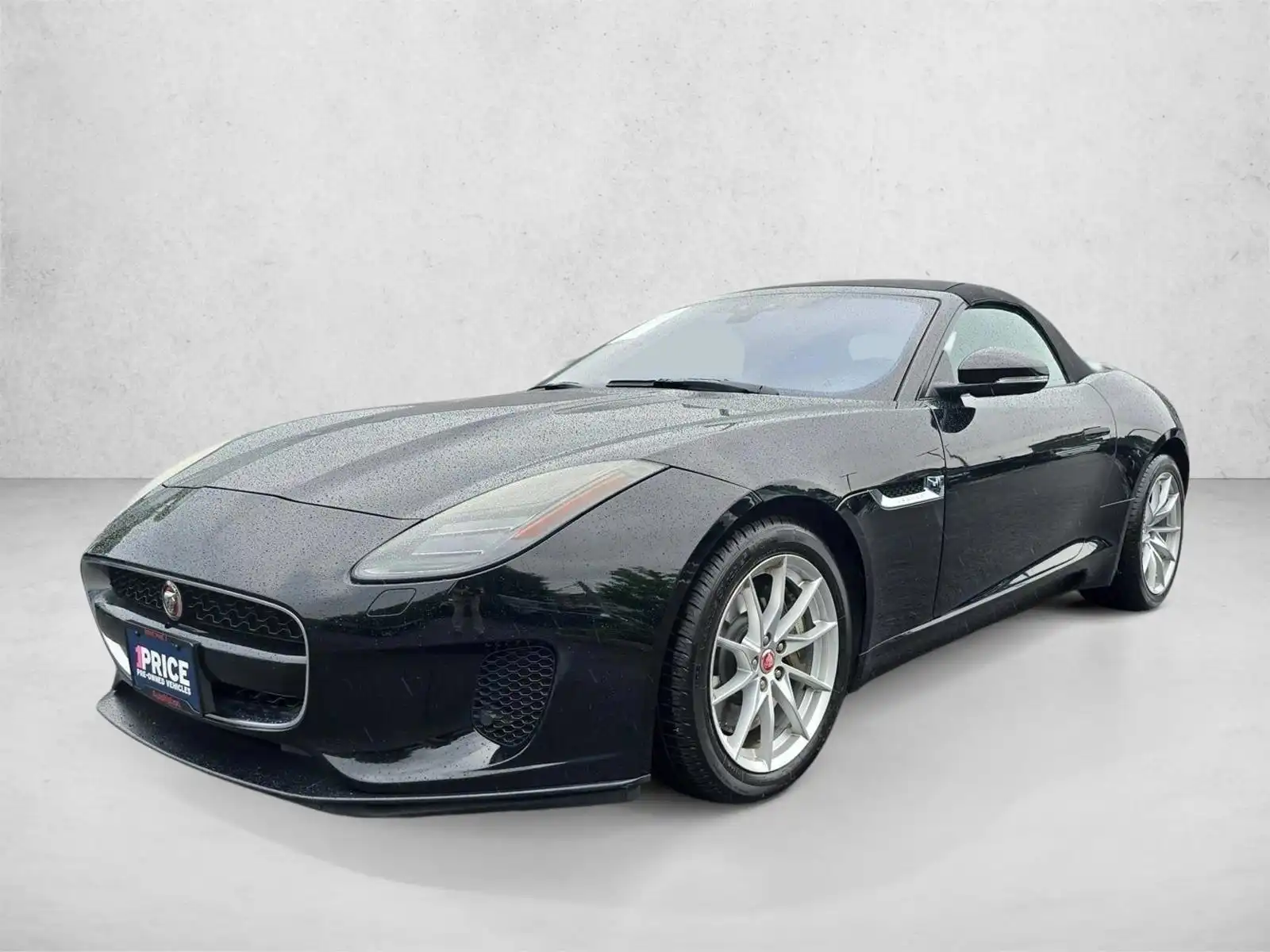 2018 Jaguar F-TYPE Convertible 296hp's photo