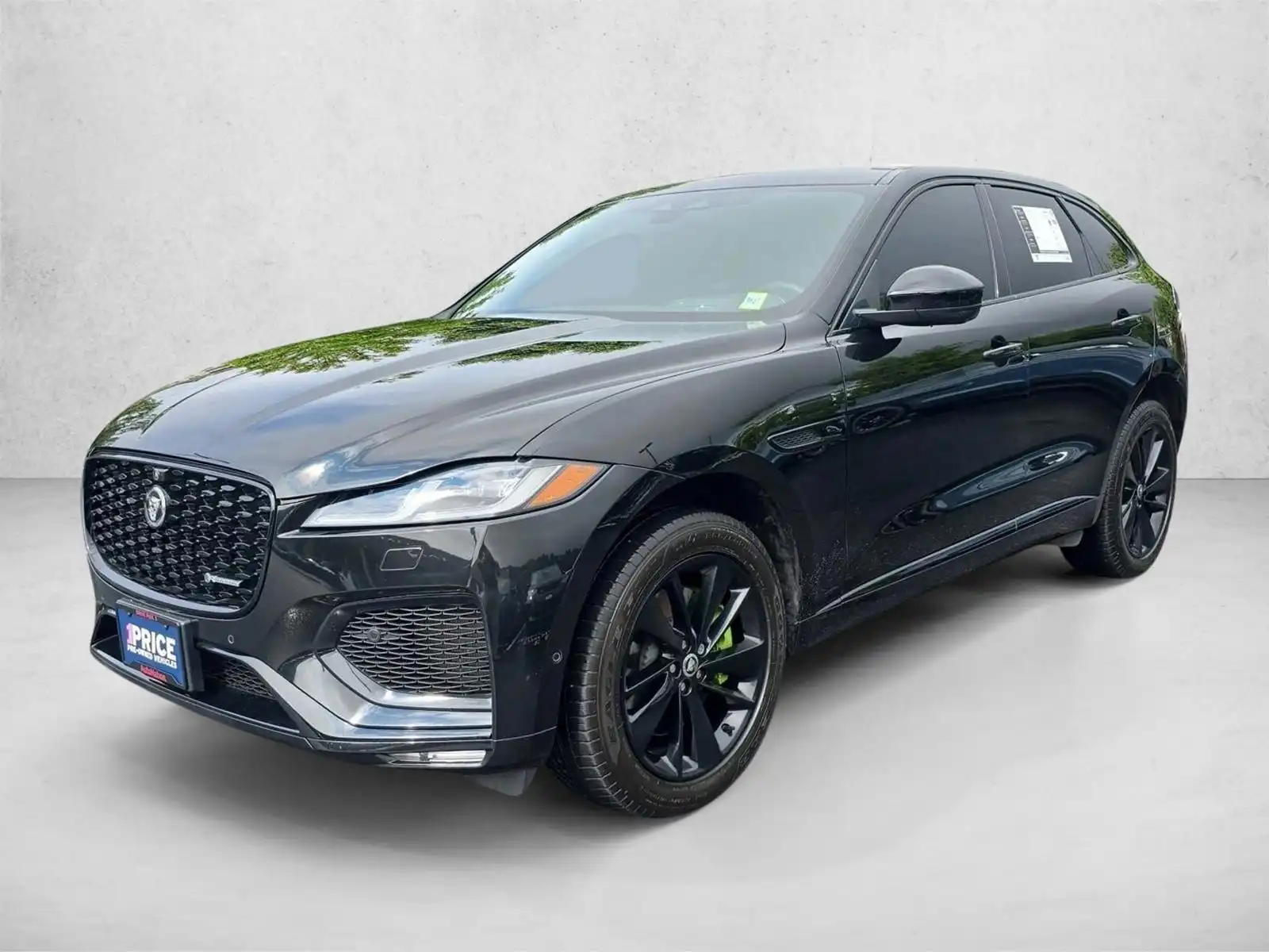2024 Jaguar F-PACE P400 R-Dynamic S's photo