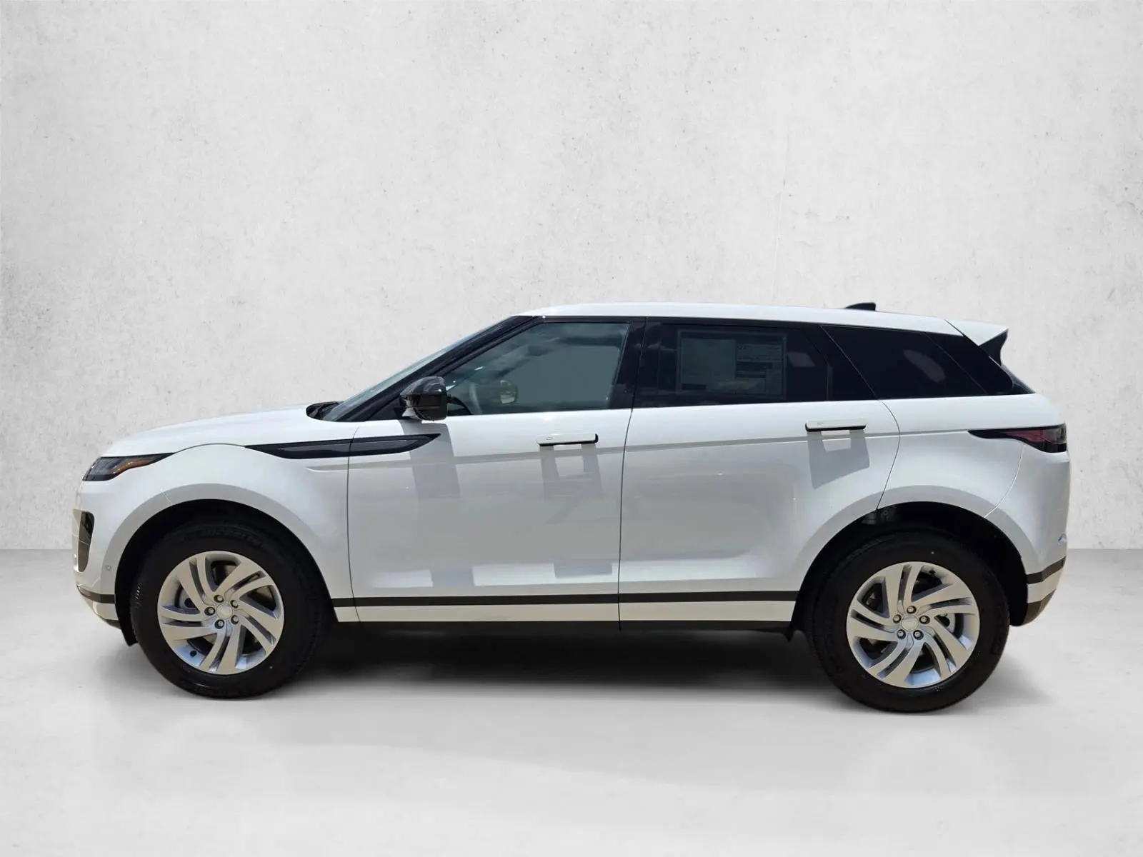 2026 Land Rover Range Rover Evoque S photo 5