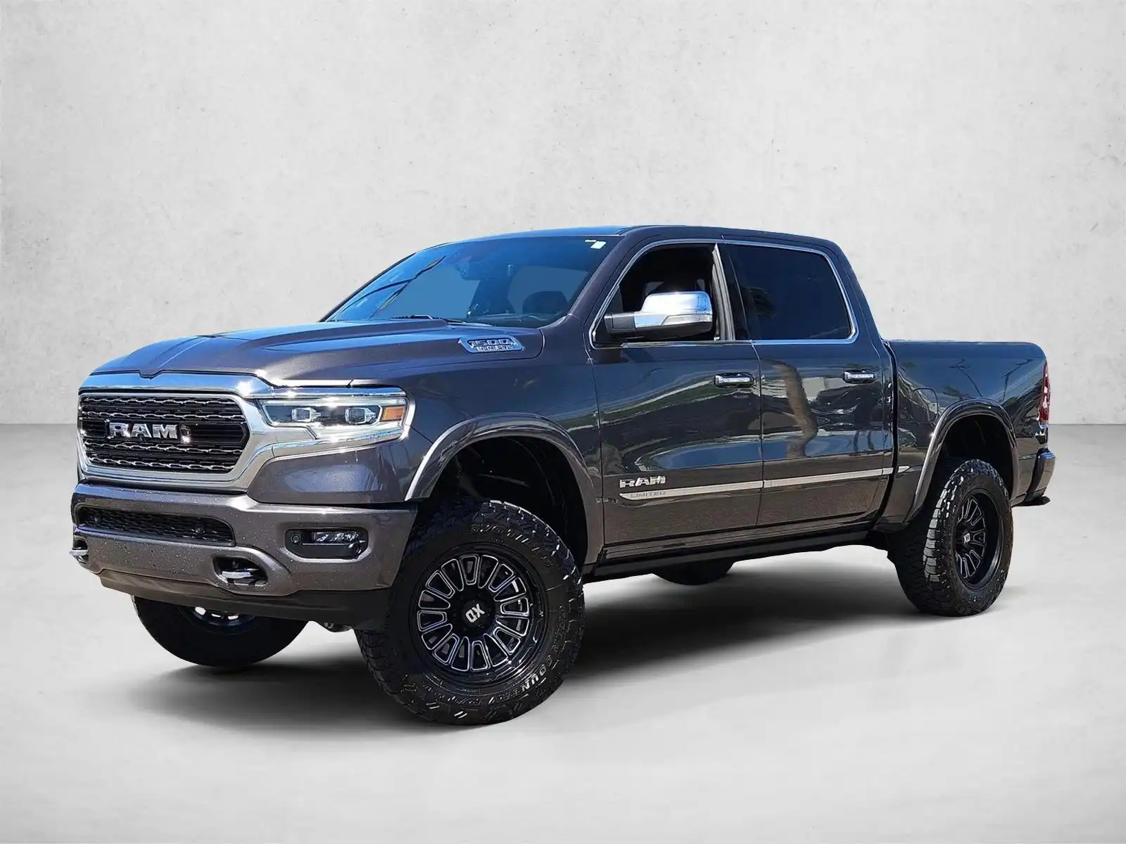 2022 RAM 1500 Limited 4x4 Crew Cab 5'7's photo