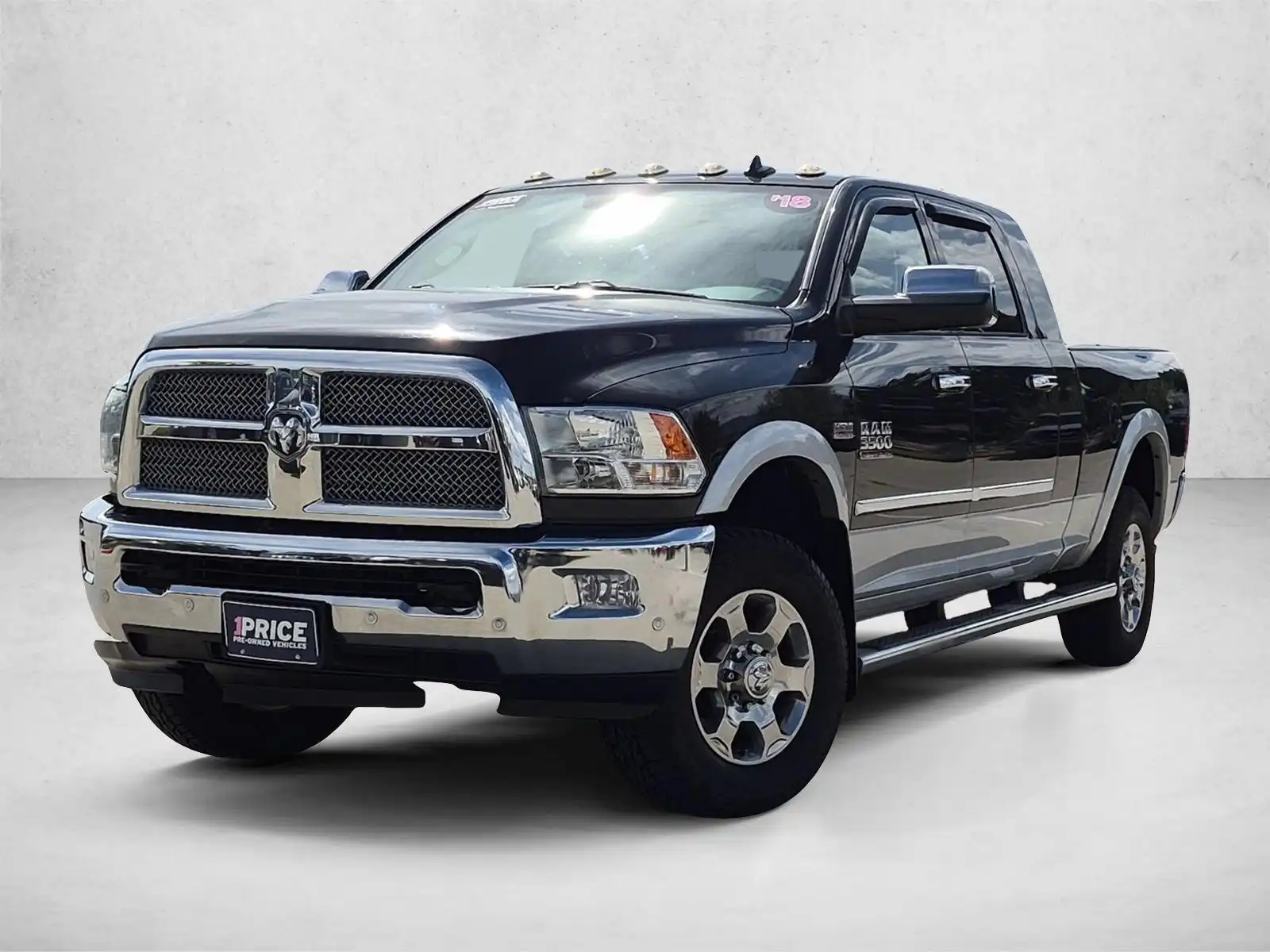 2018 RAM 3500 Big Horn 4WD Mega Cab's photo
