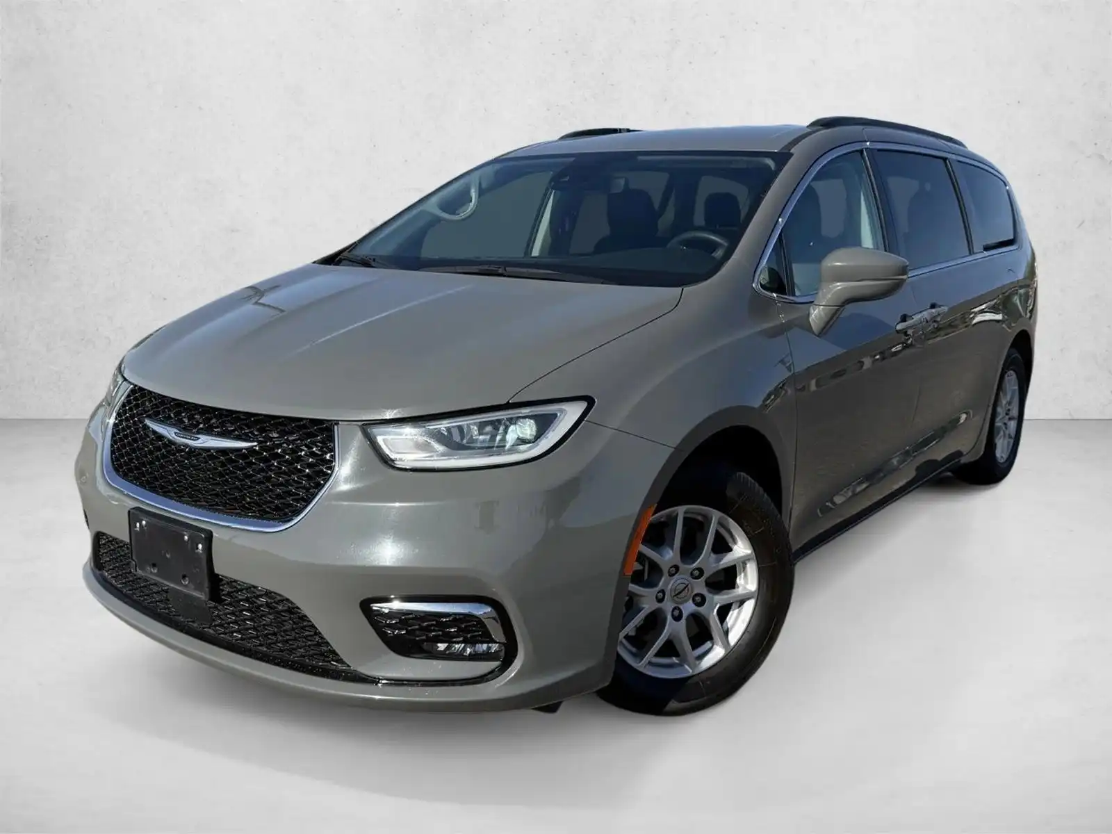 2022 Chrysler Pacifica Touring L's photo
