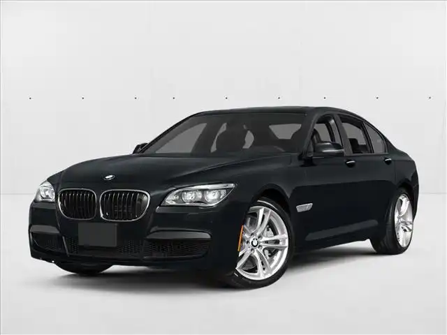 2013 BMW 7 Series 750i's photo