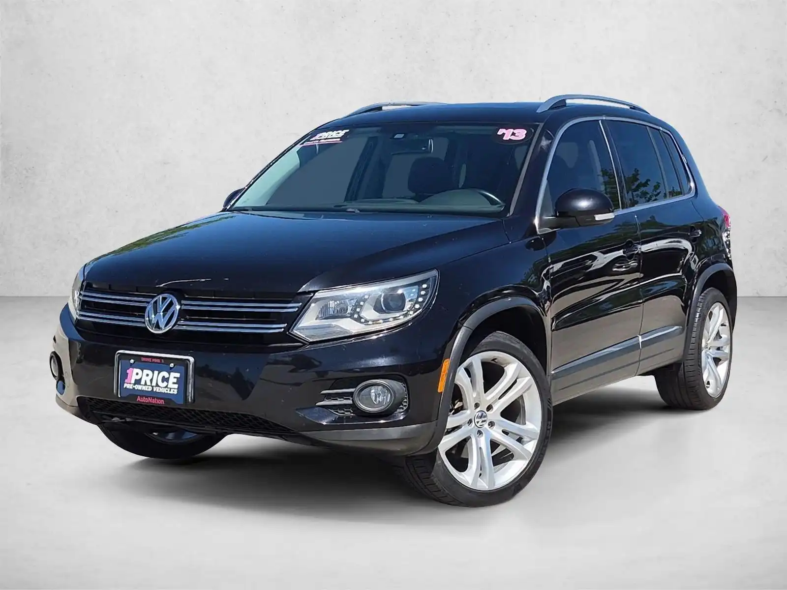2013 Volkswagen Tiguan 2.0T SEL 4Motion's photo