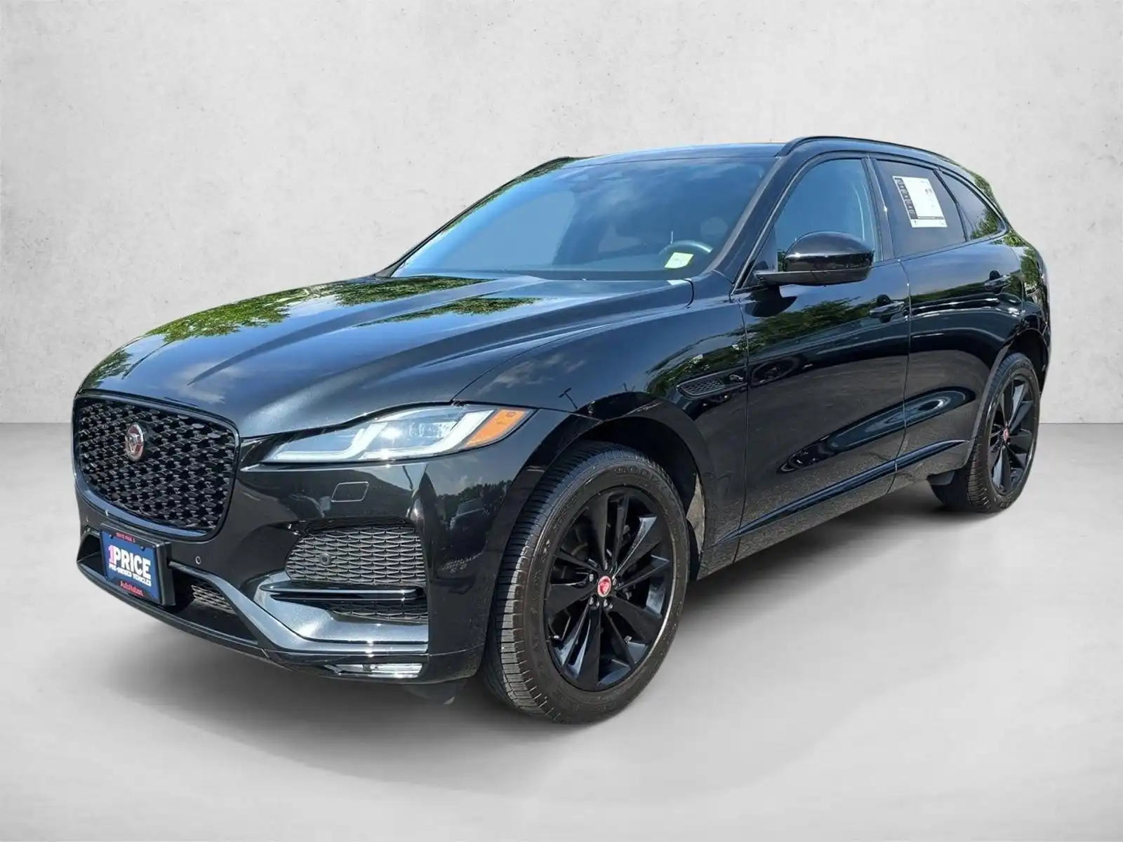 2023 Jaguar F-PACE P250 S's photo