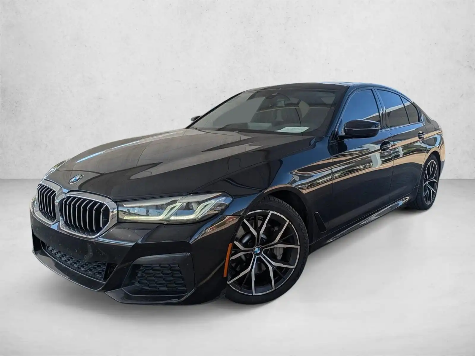 2021 BMW 5 Series 530i xDrive Sedan's photo