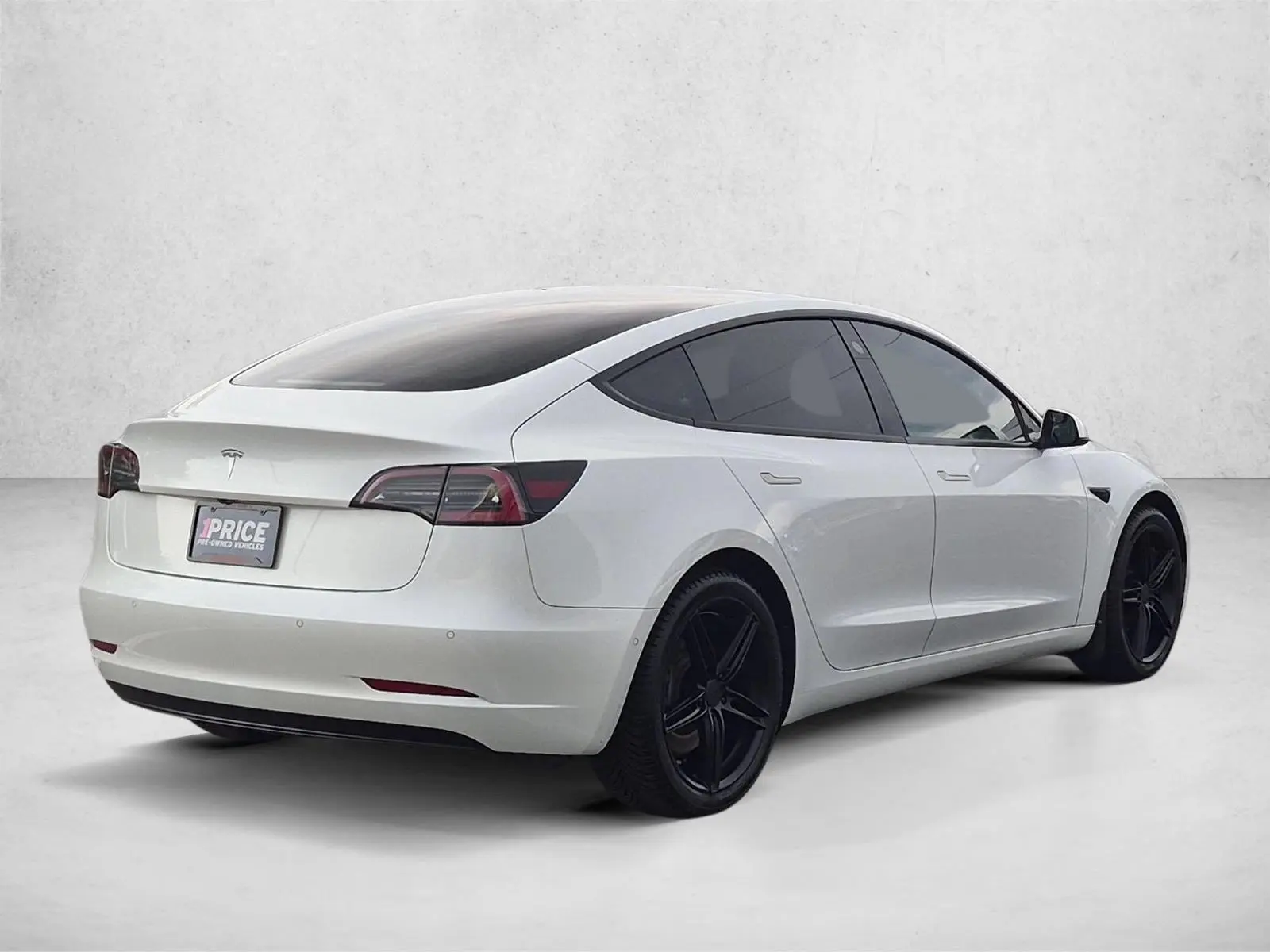 2021 Tesla Model 3 Standard Range Plus photo 5