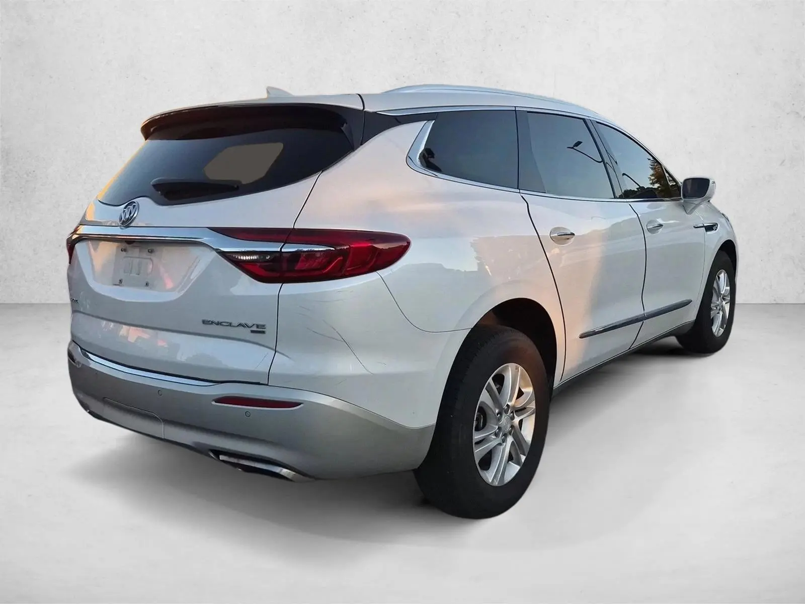 2018 Buick Enclave Essence AWD photo 5