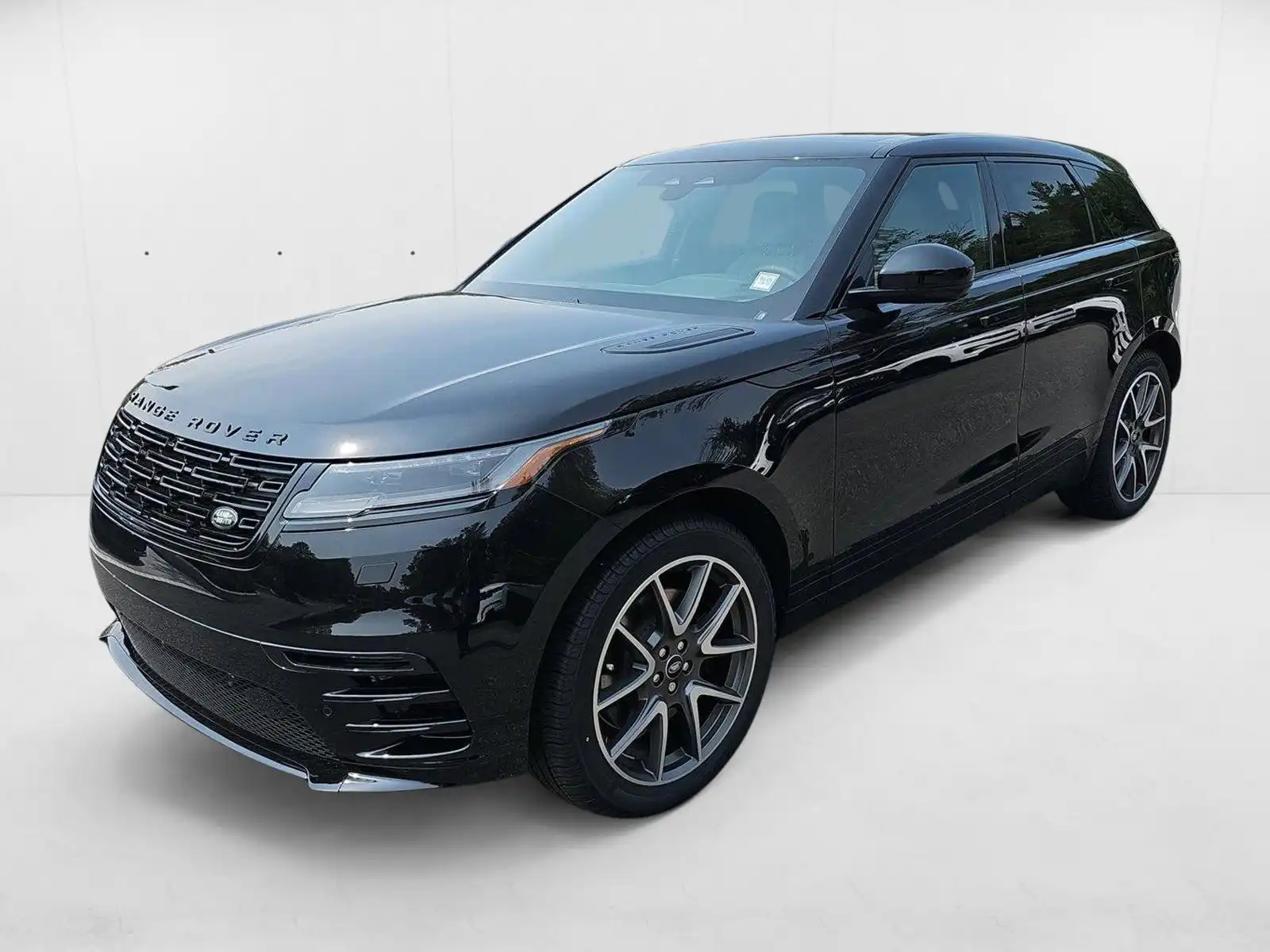 2026 Land Rover Range Rover Velar P250 Dynamic SE's photo