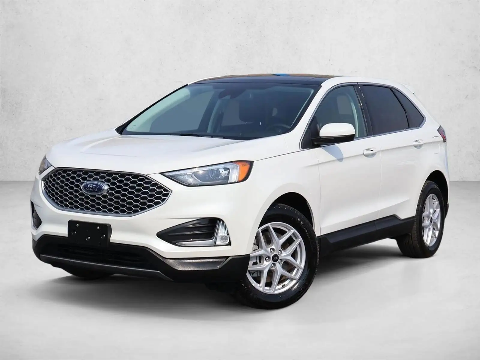 2024 Ford Edge SEL AWD's photo