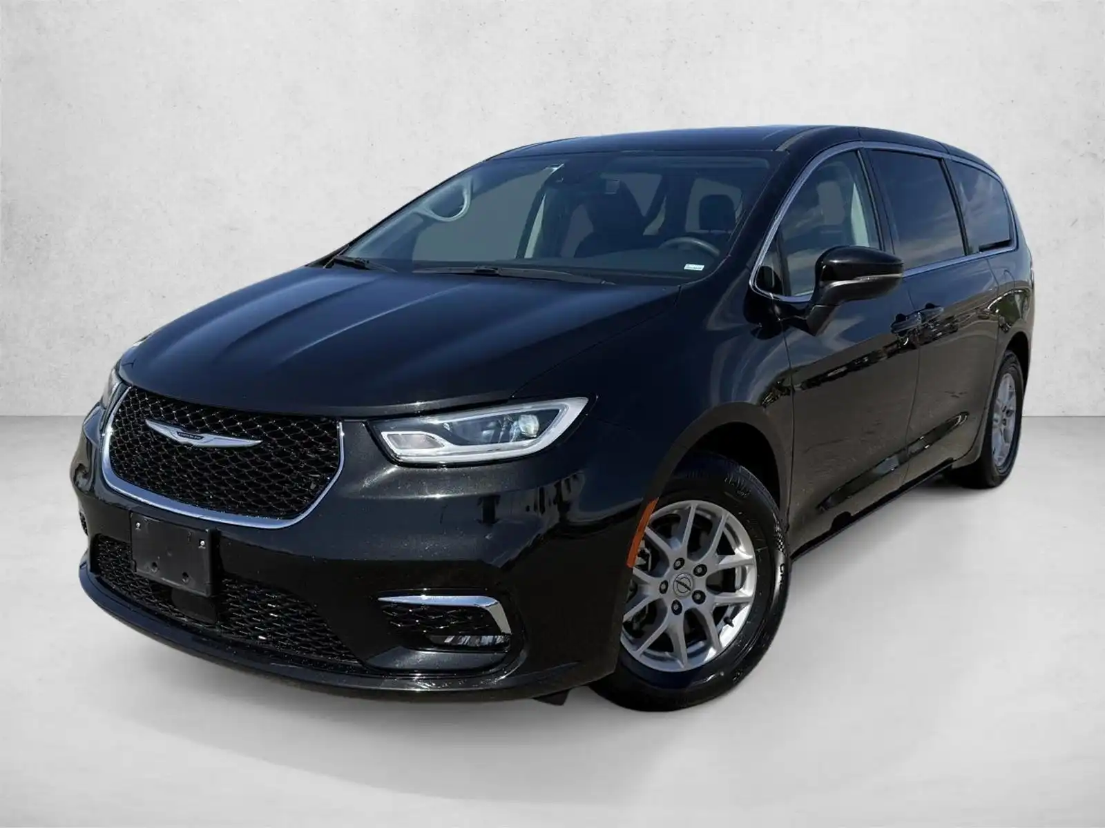 2023 Chrysler Pacifica Touring L's photo