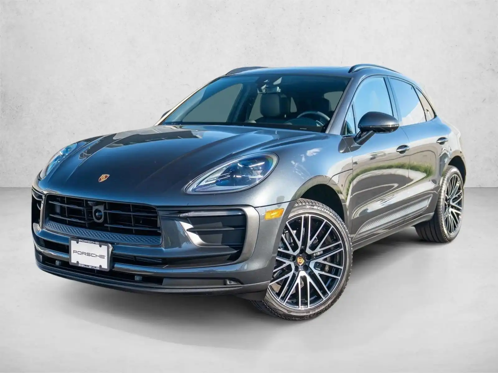 2026 Porsche Macan Base's photo