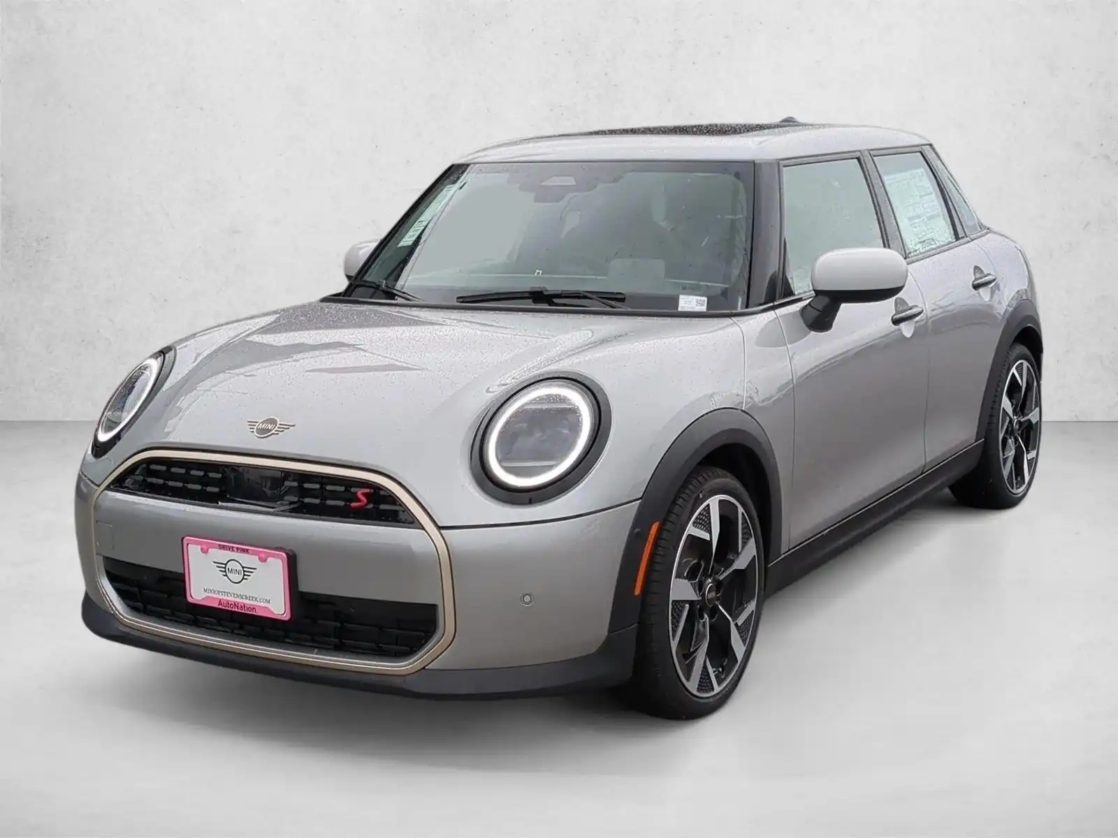 2026 MINI Hardtop Cooper S Signature's photo