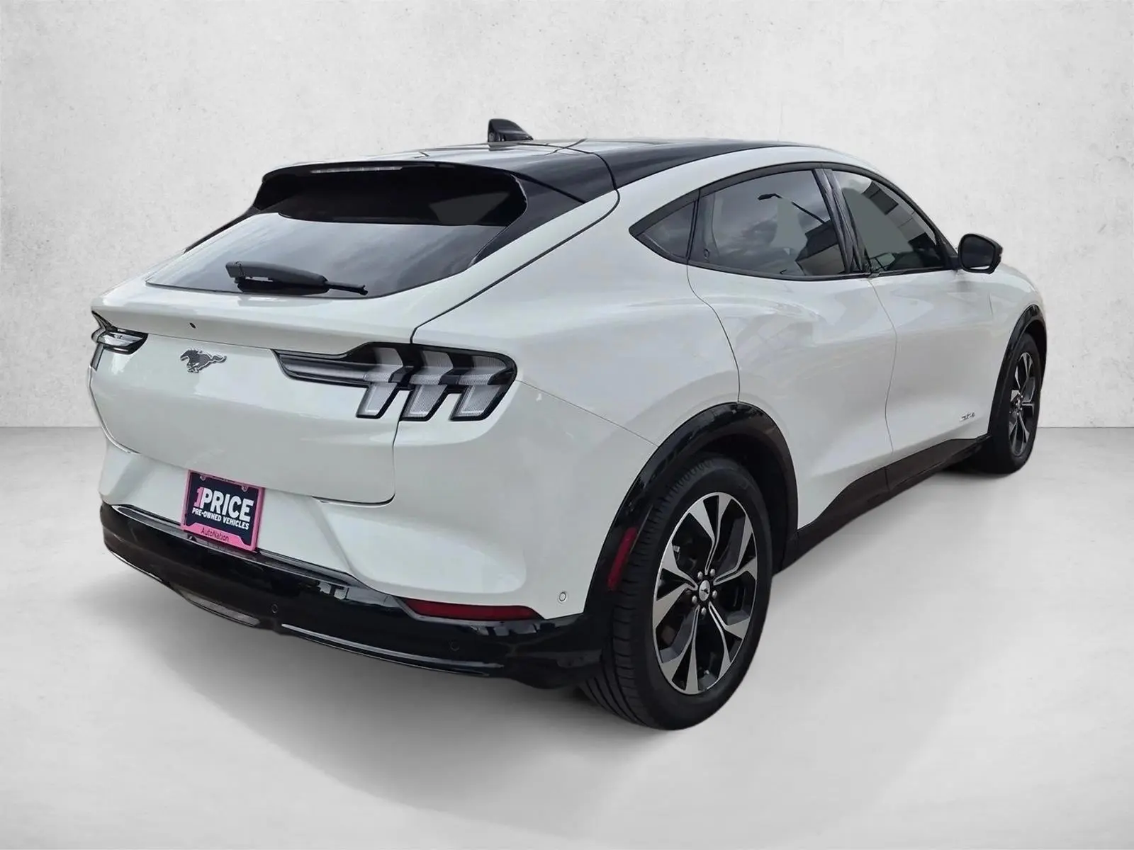 2021 Ford Mustang-Mach-e Premium photo 5
