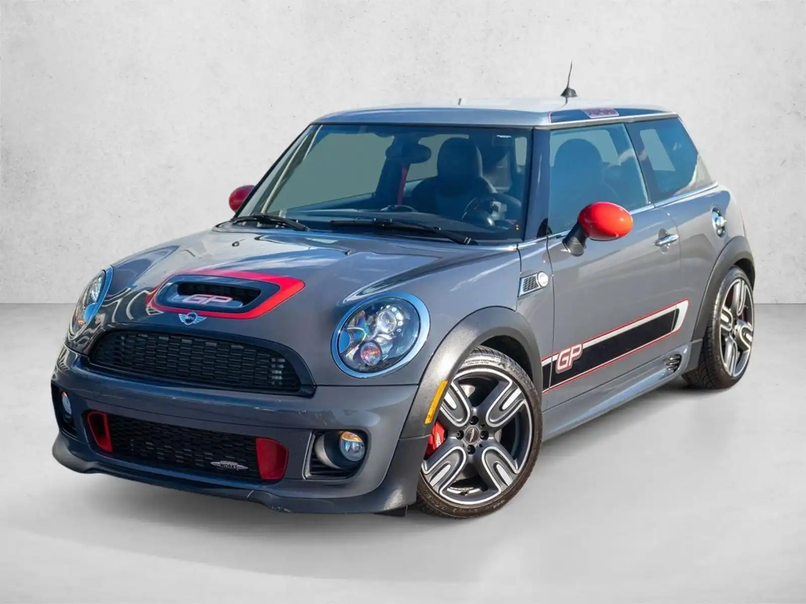 2013 MINI Cooper John Cooper Works Hardtop's photo