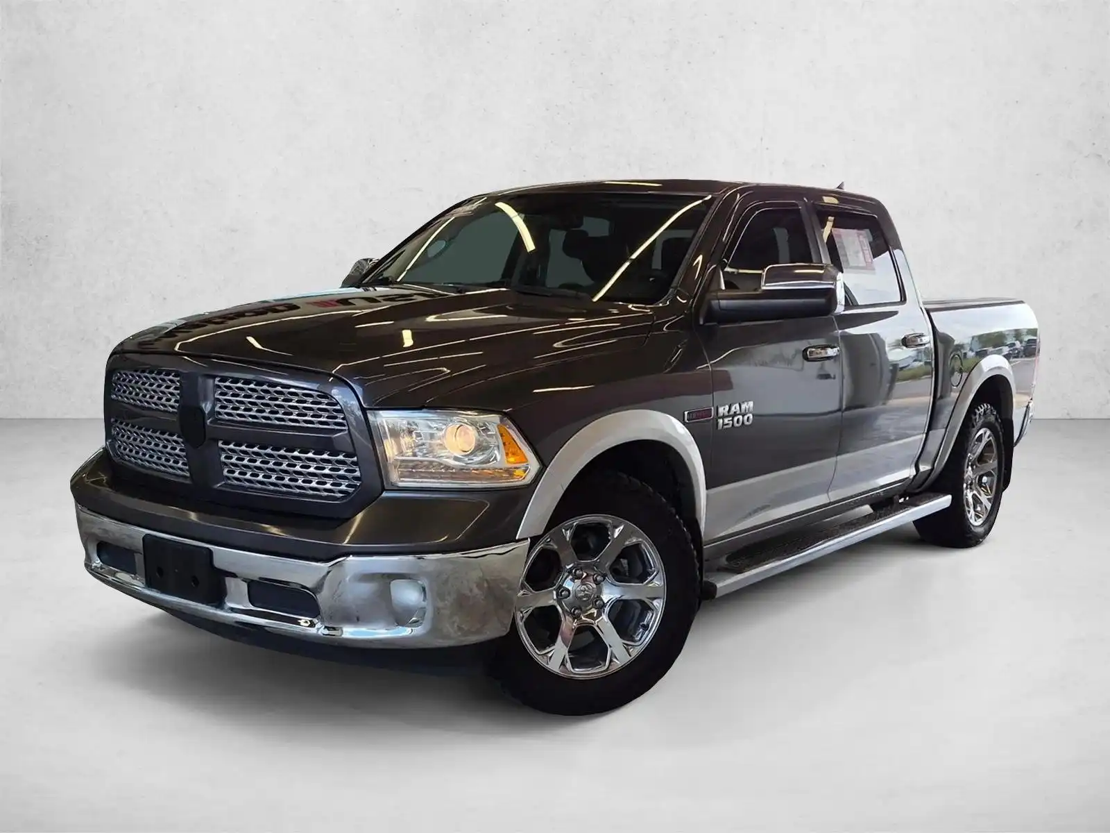 2015 RAM 1500 Laramie Crew Cab's photo