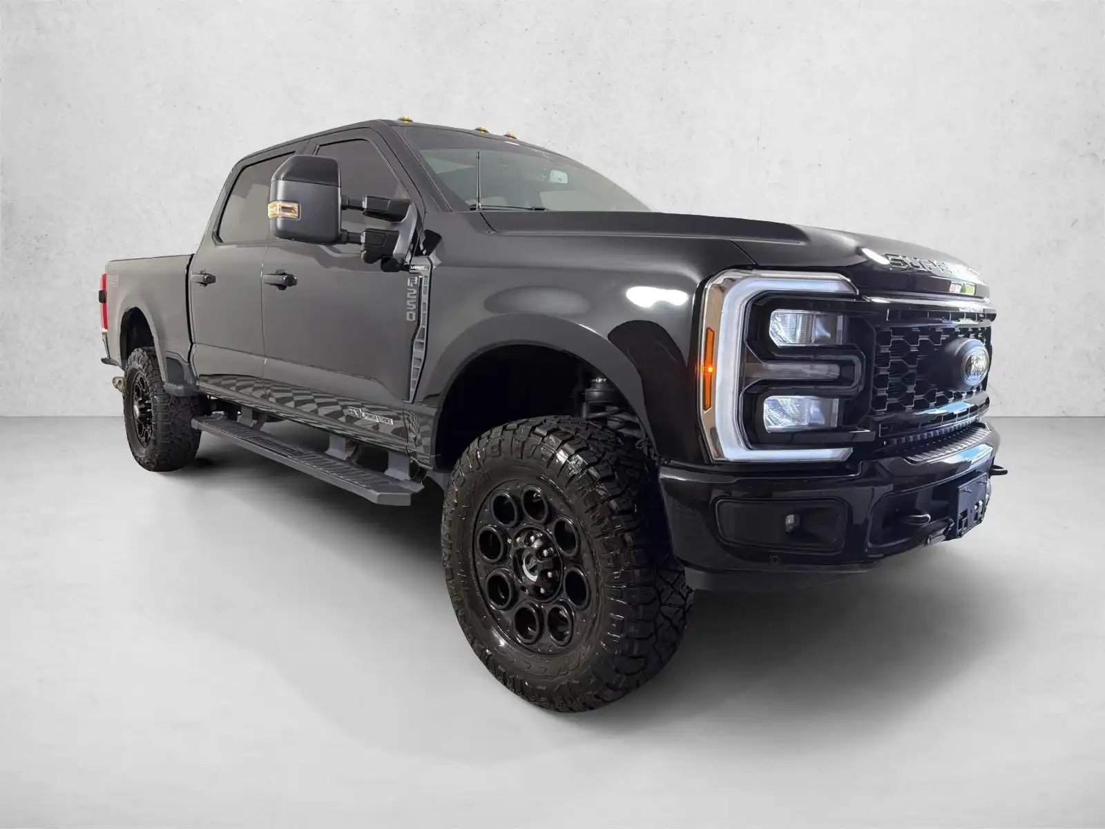 2025 Ford F-250 Lariat 4WD Crew Cab 6-3/4' Box's photo
