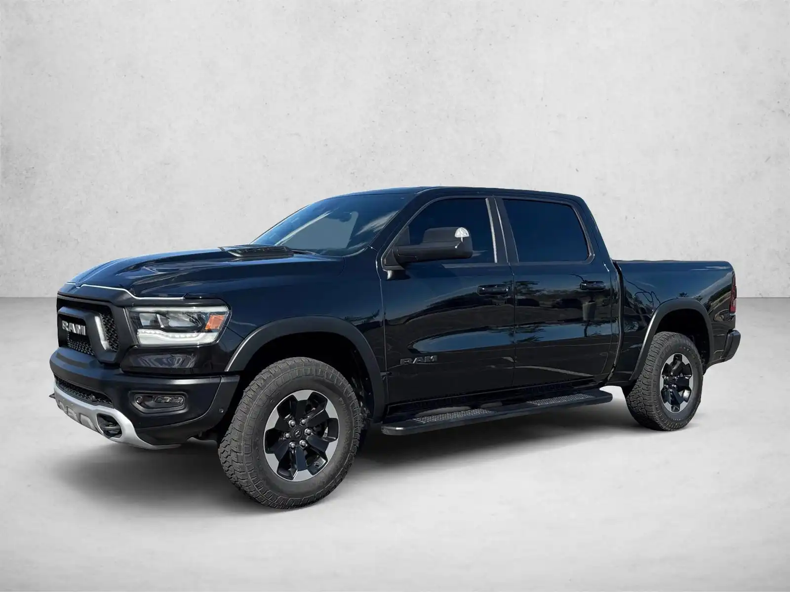 2020 RAM 1500 Rebel 4x4 Crew Cab 5'7's photo