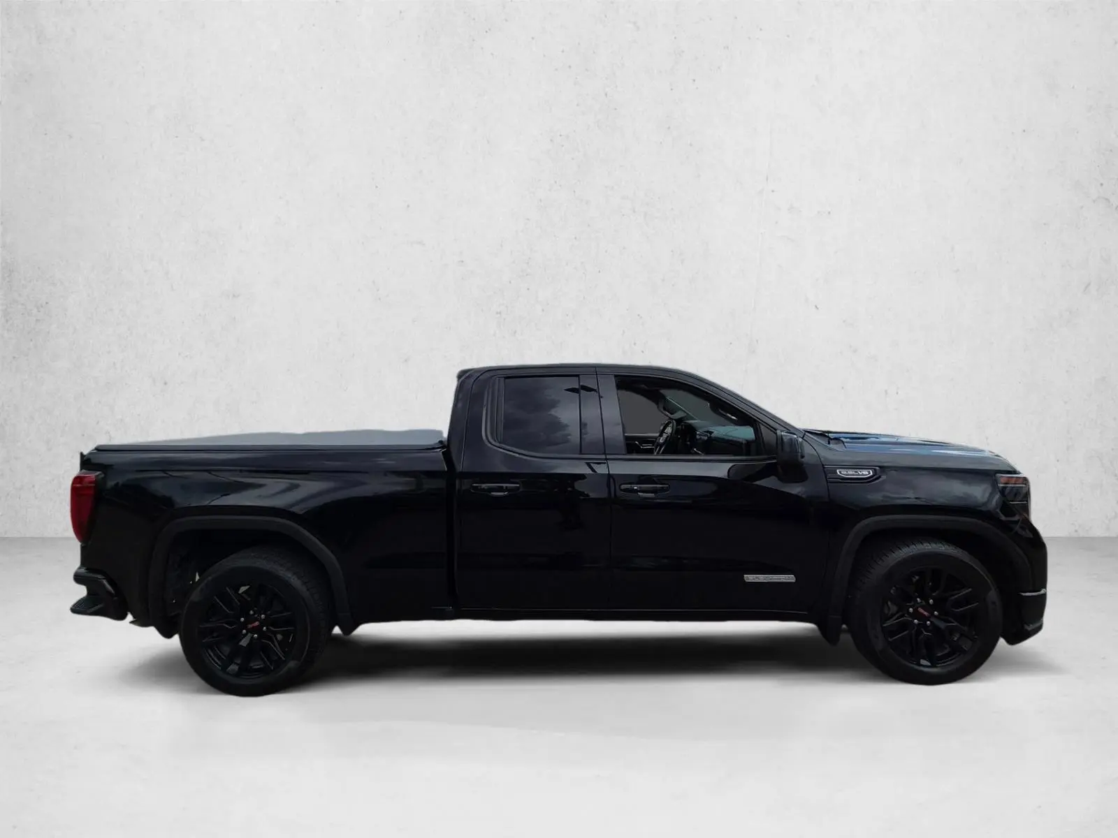2023 GMC Sierra 2WD Double Cab Standard Box Elevation photo 4