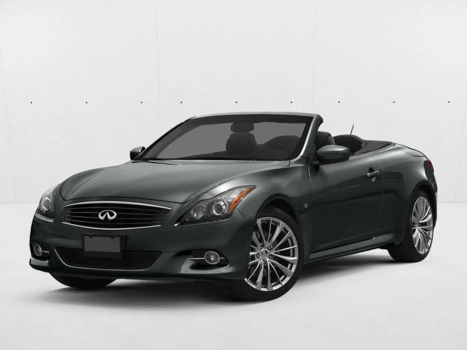 2015 INFINITI Q60 Base's photo