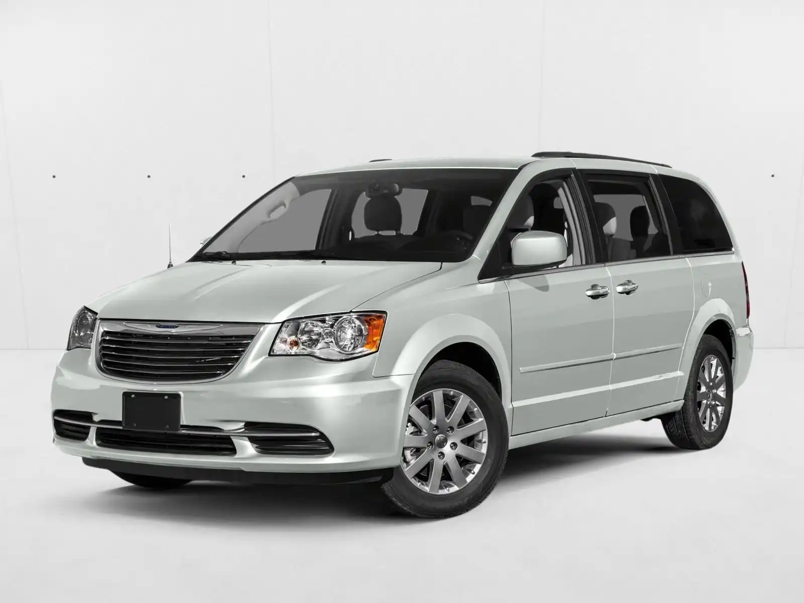 2016 Chrysler Town & Country Touring's photo