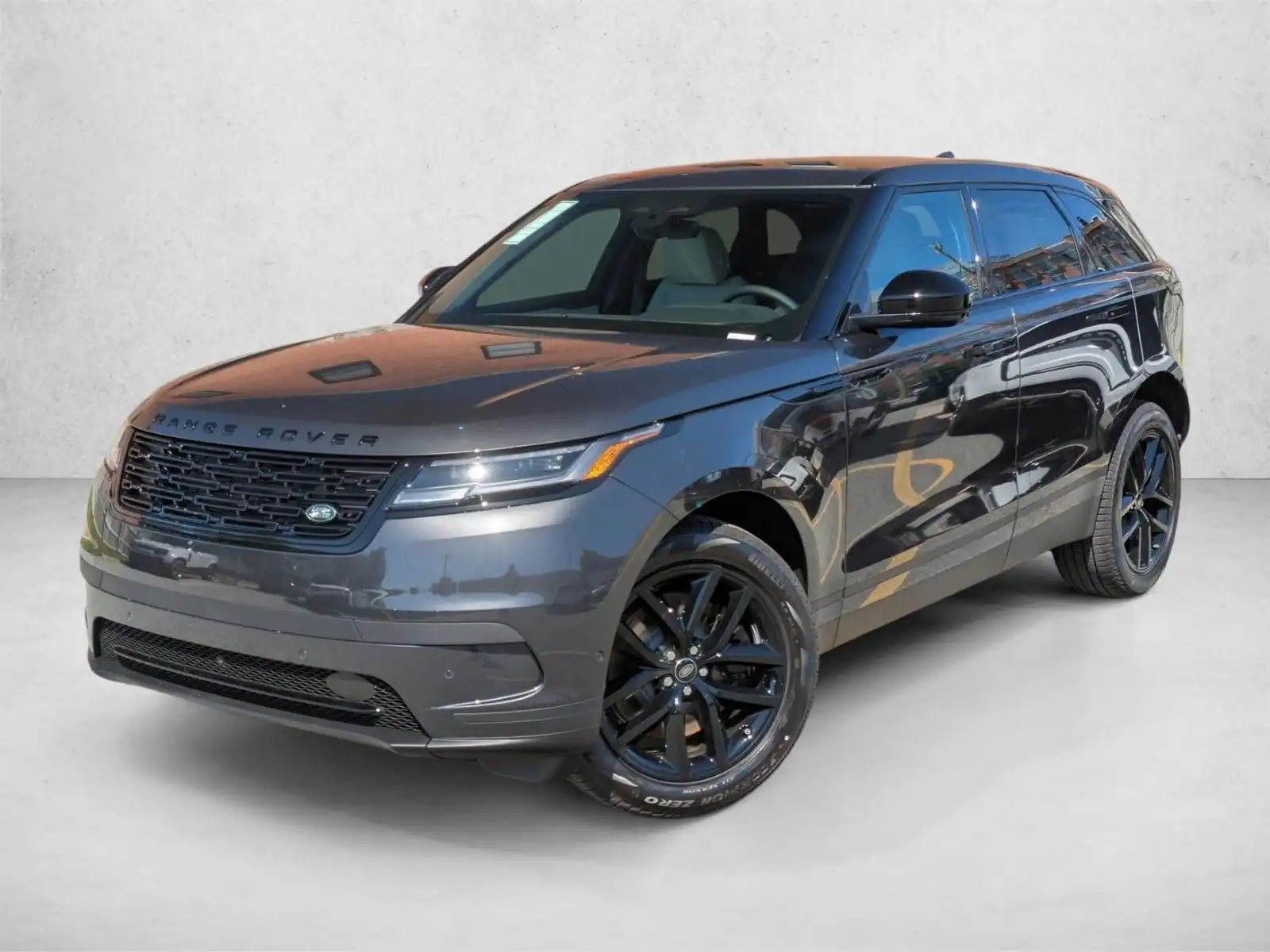 2026 Land Rover Range Rover Velar P250 S's photo