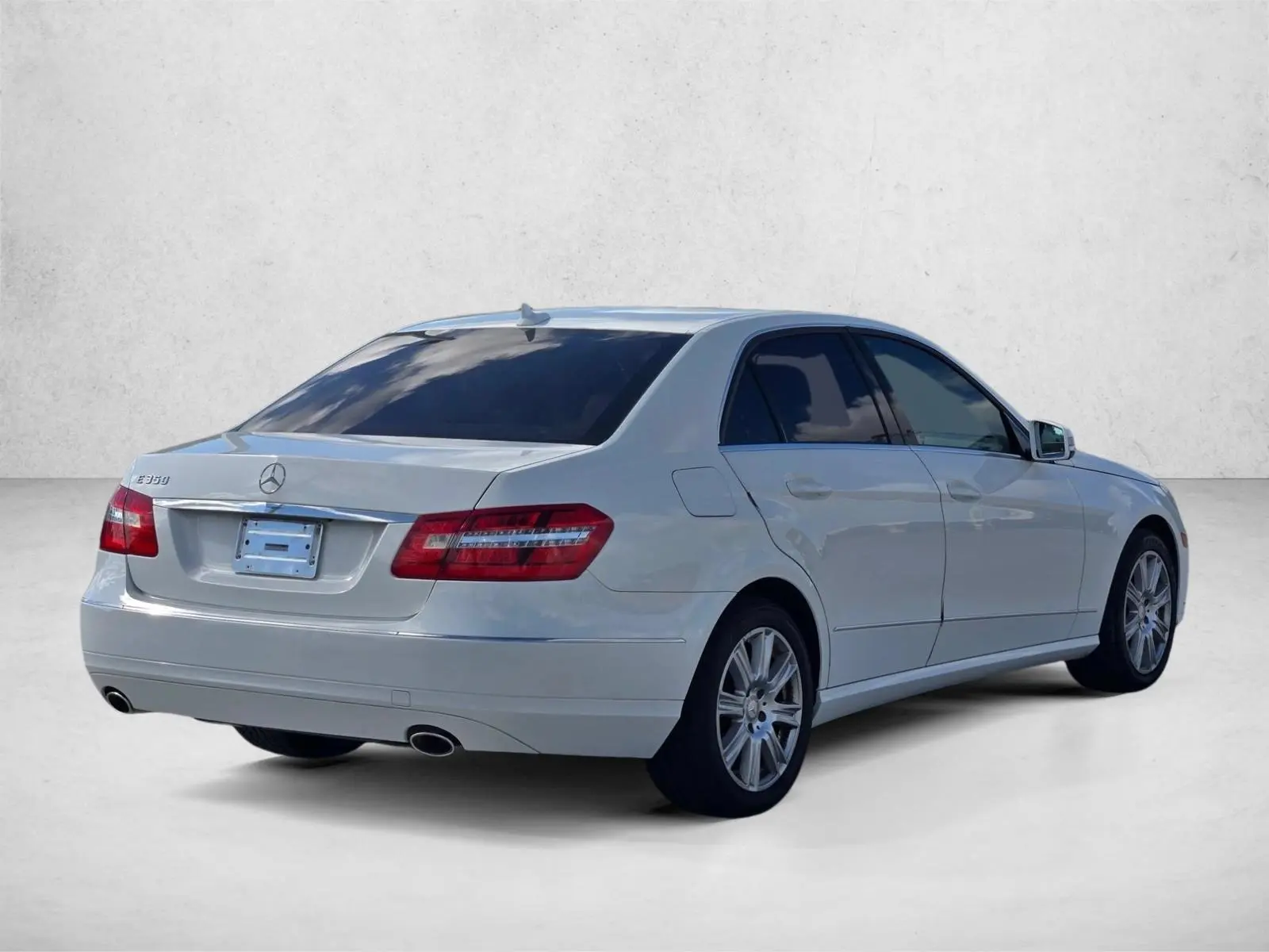 2013 Mercedes-Benz E-Class E350 Luxury photo 5