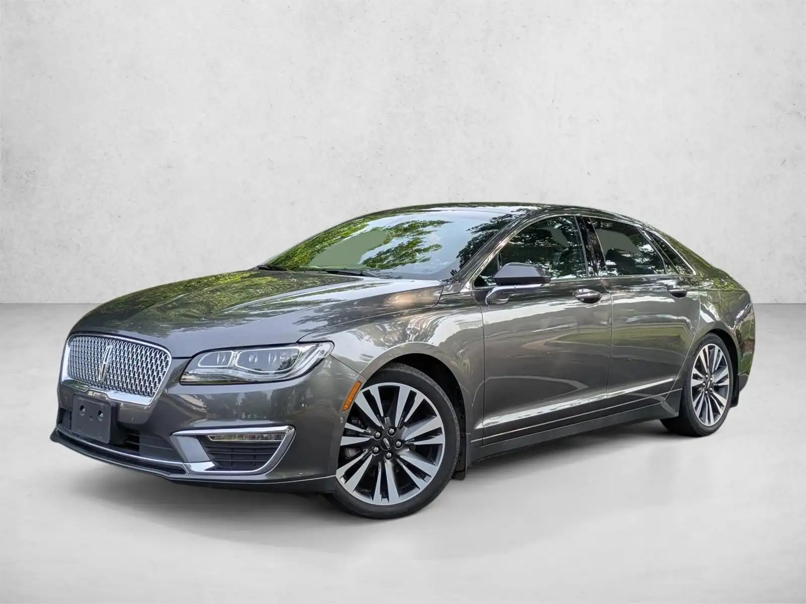 2019 Lincoln MKZ Hybrid Reserve II FWD's photo