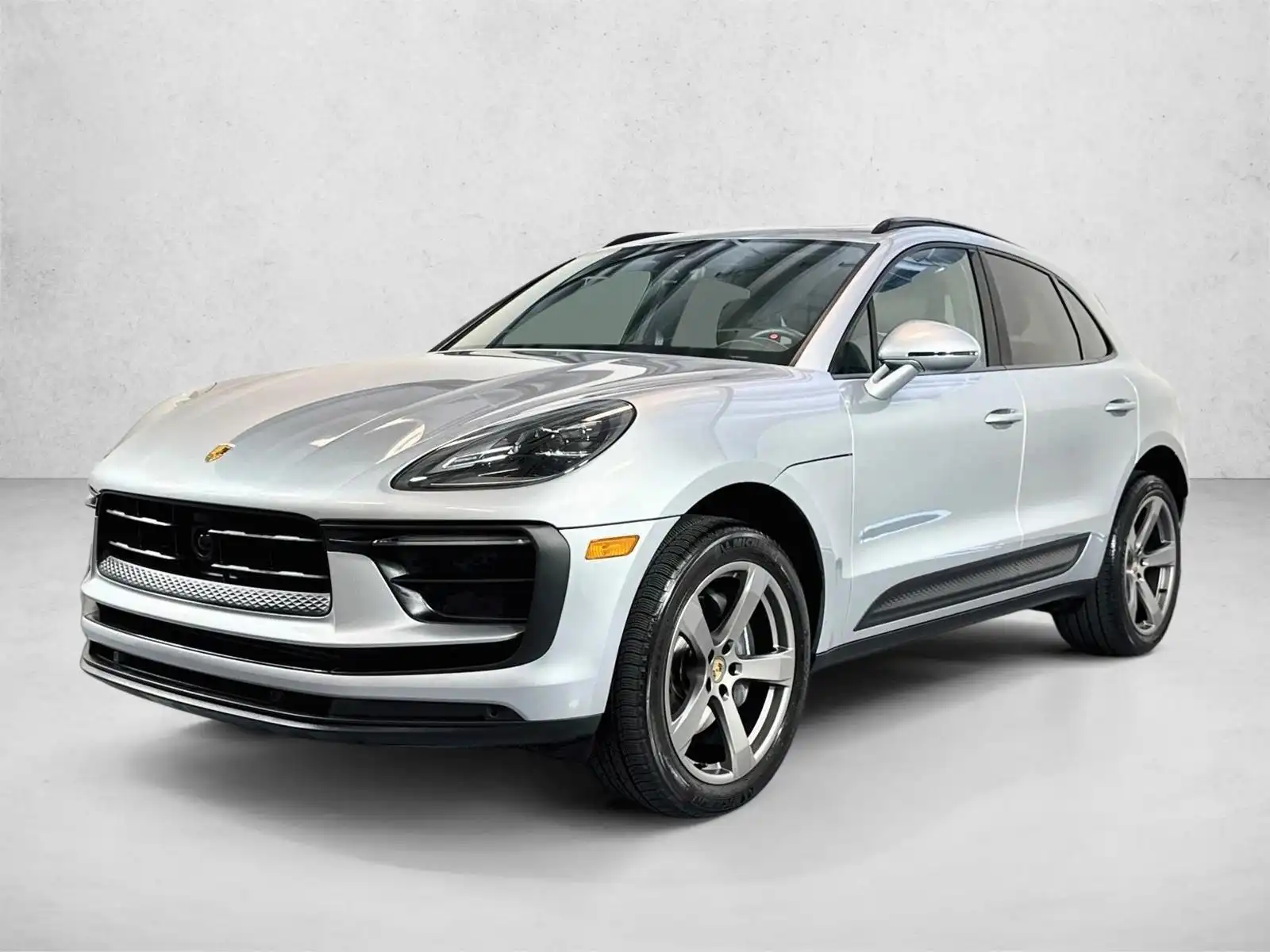 2025 Porsche Macan T's photo