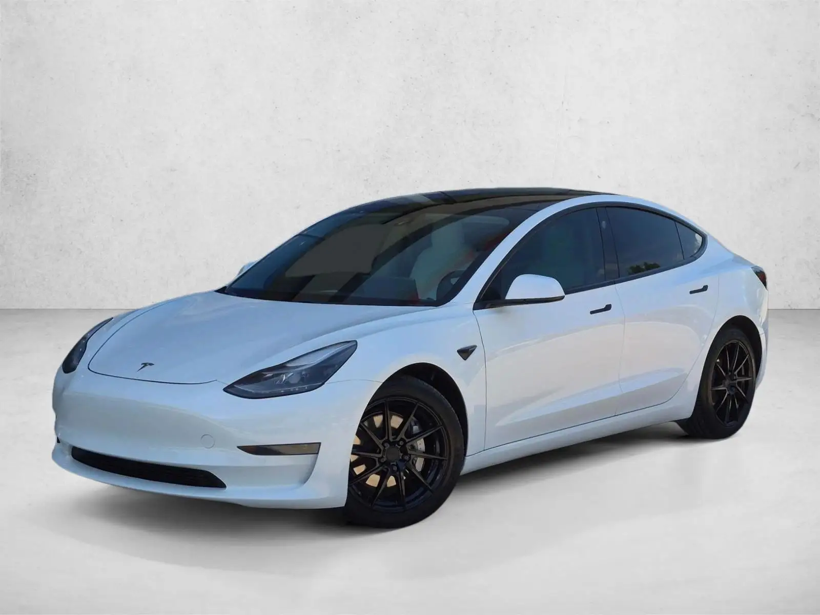 2021 Tesla Model 3 Standard Range Plus photo 1