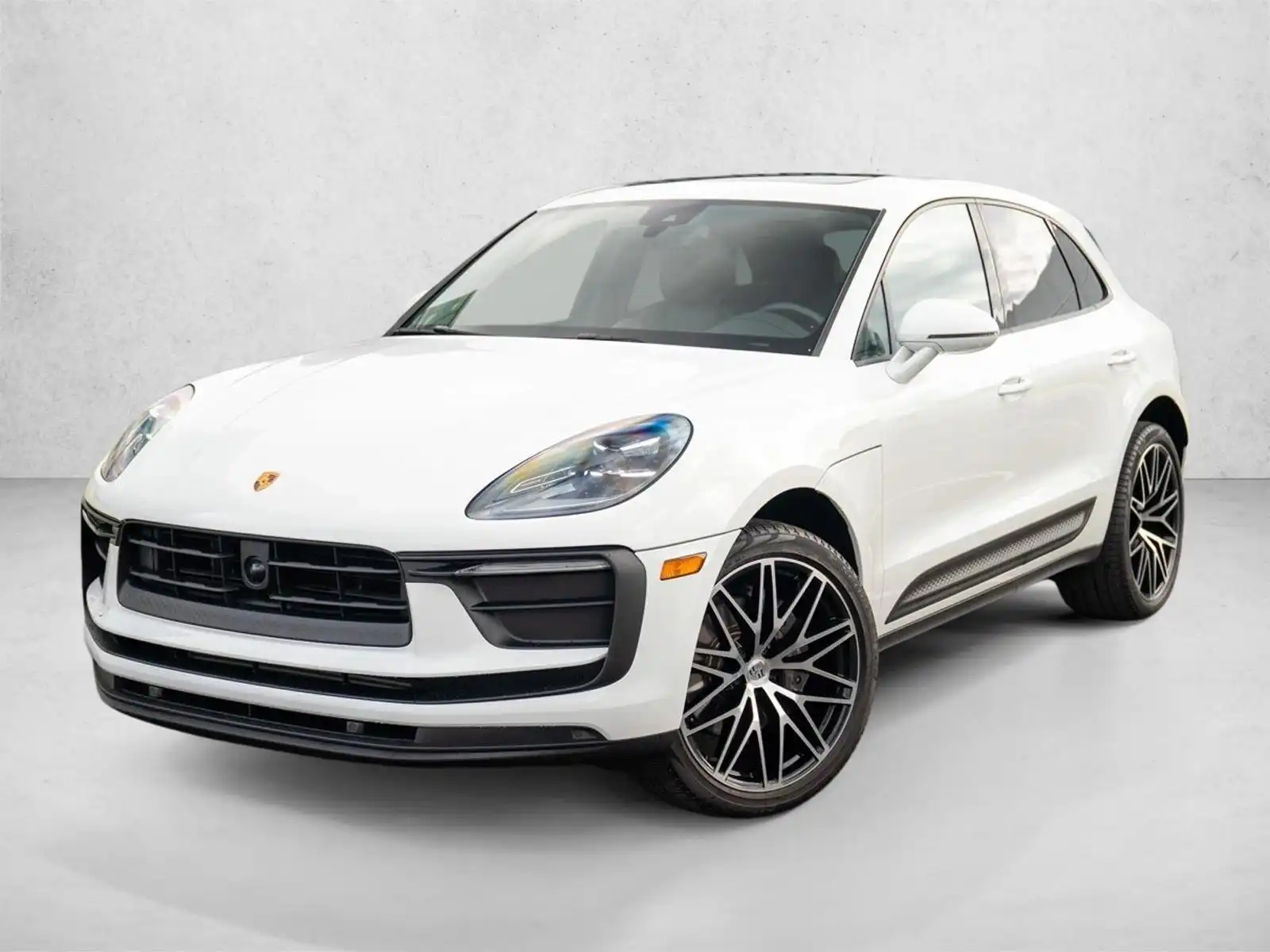 2023 Porsche Macan T's photo