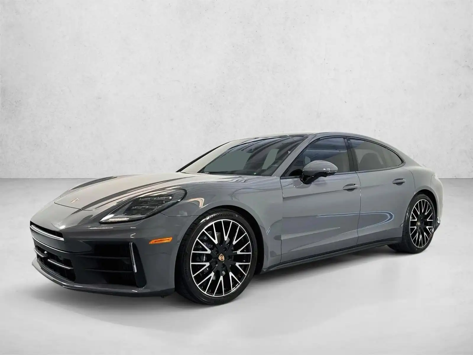 2025 Porsche Panamera 4's photo