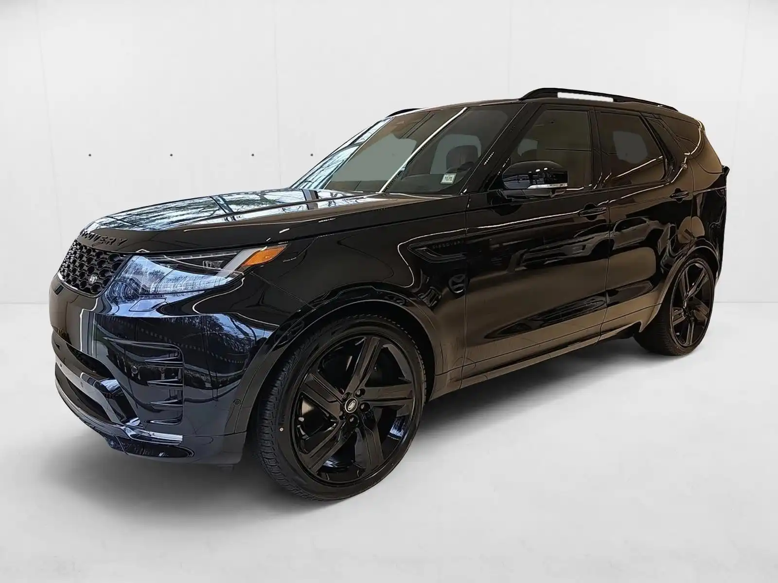 2025 Land Rover Discovery P360 Dynamic SE's photo