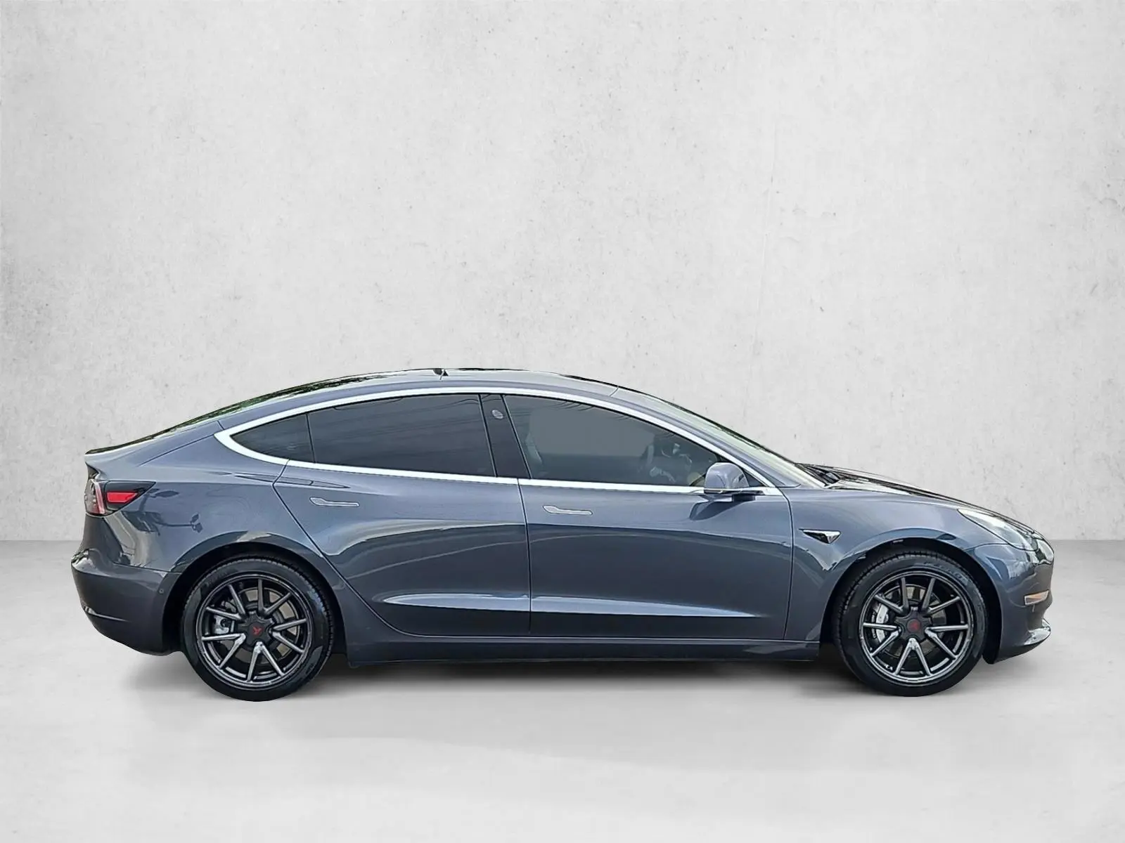 2019 Tesla Model 3 Standard Range Plus photo 4