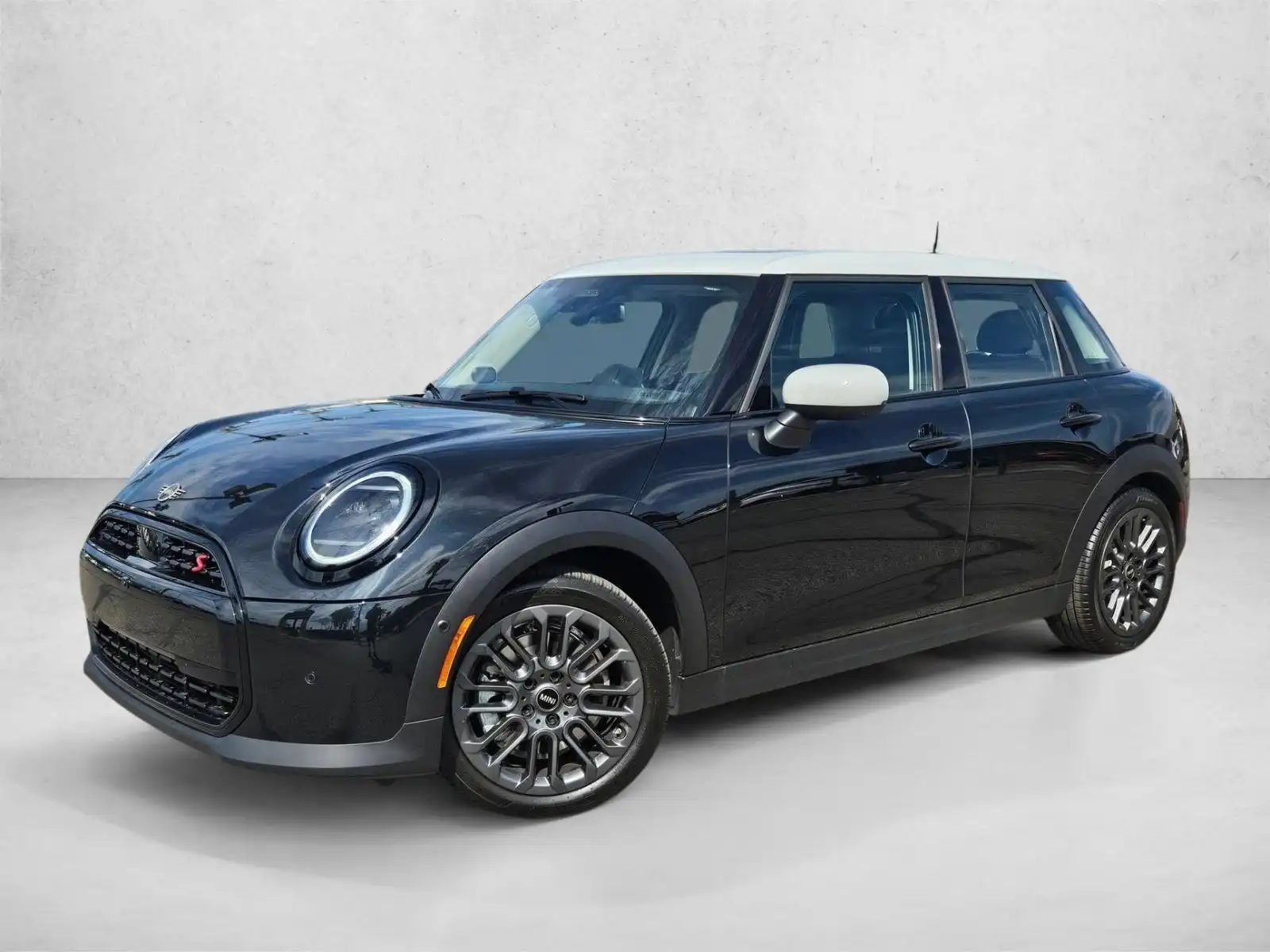 2026 MINI Hardtop Cooper S's photo