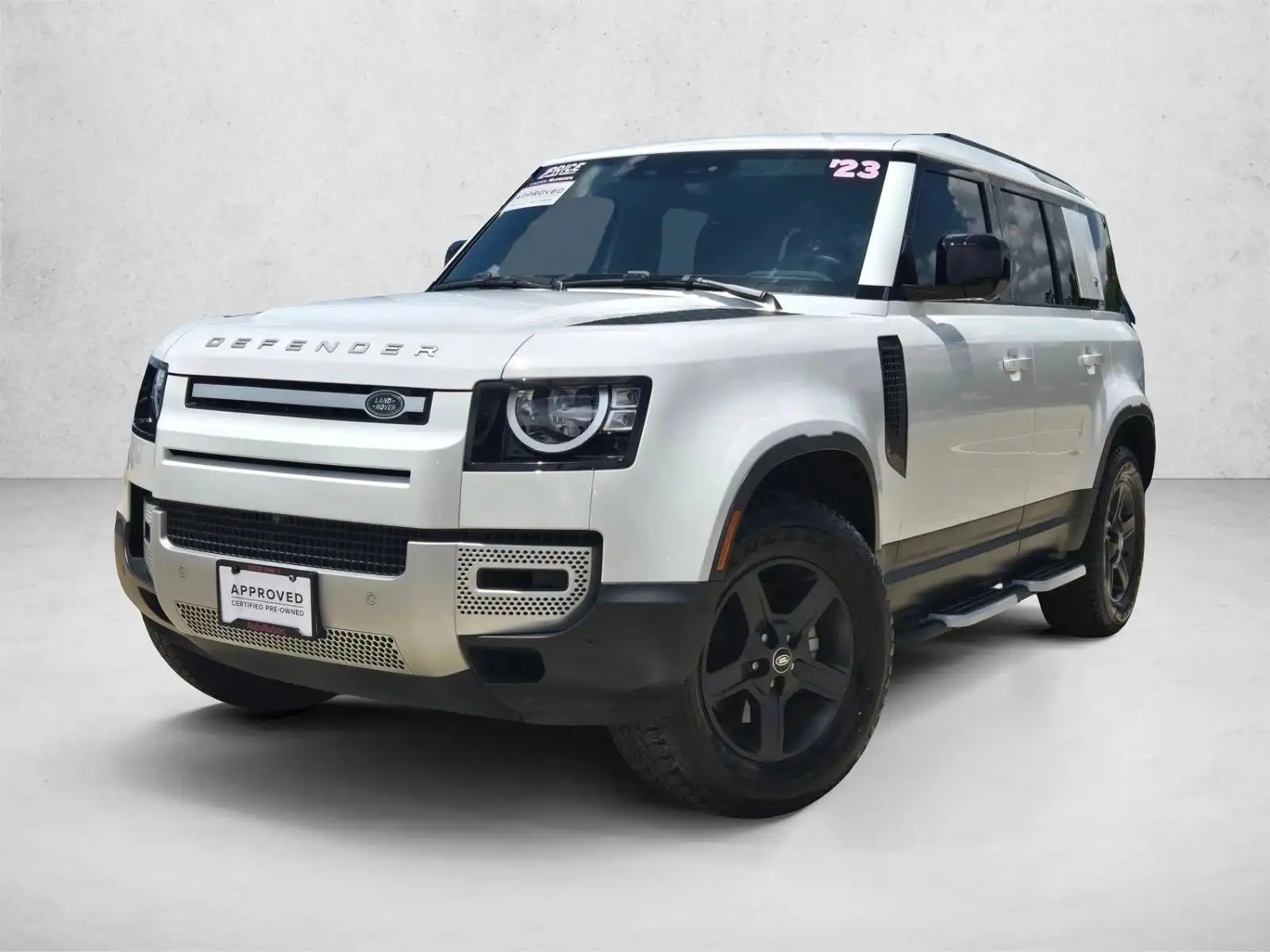 2023 Land Rover Defender S's photo