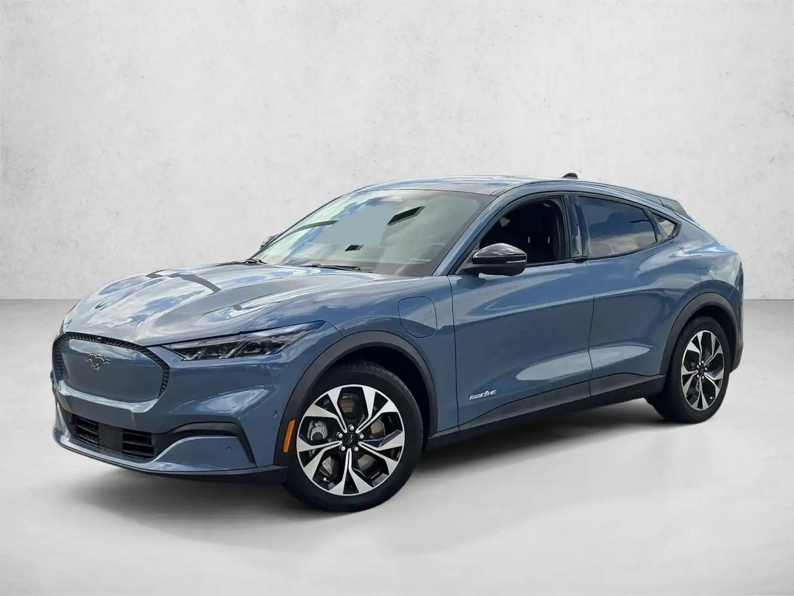 2024 Ford Mustang-Mach-e Select's photo