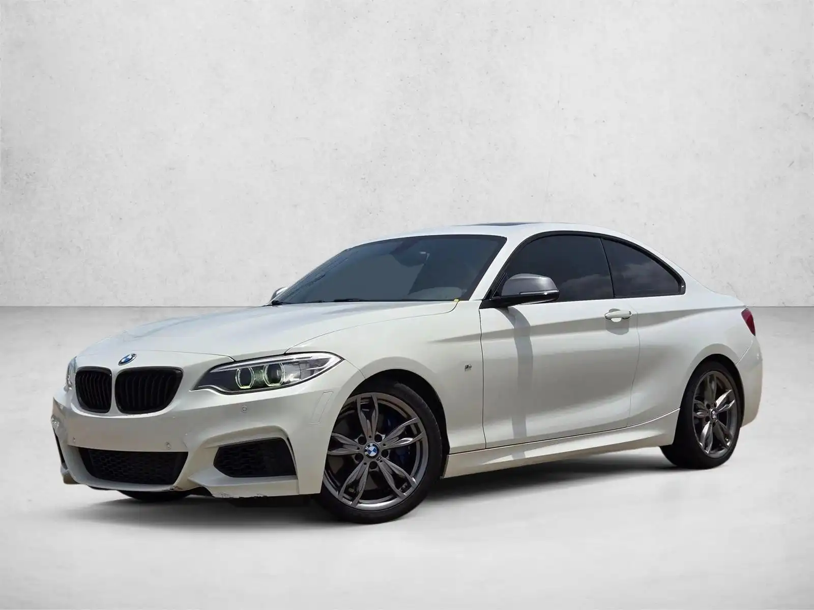 2016 BMW 2 Series M235i Coupe's photo