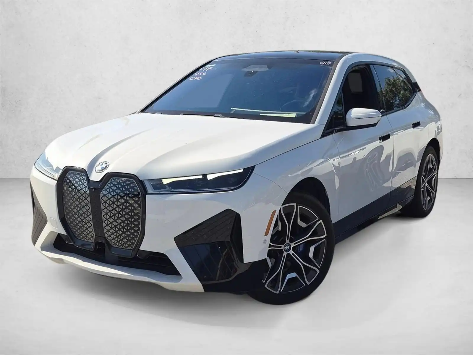 2024 BMW iX xDrive50's photo