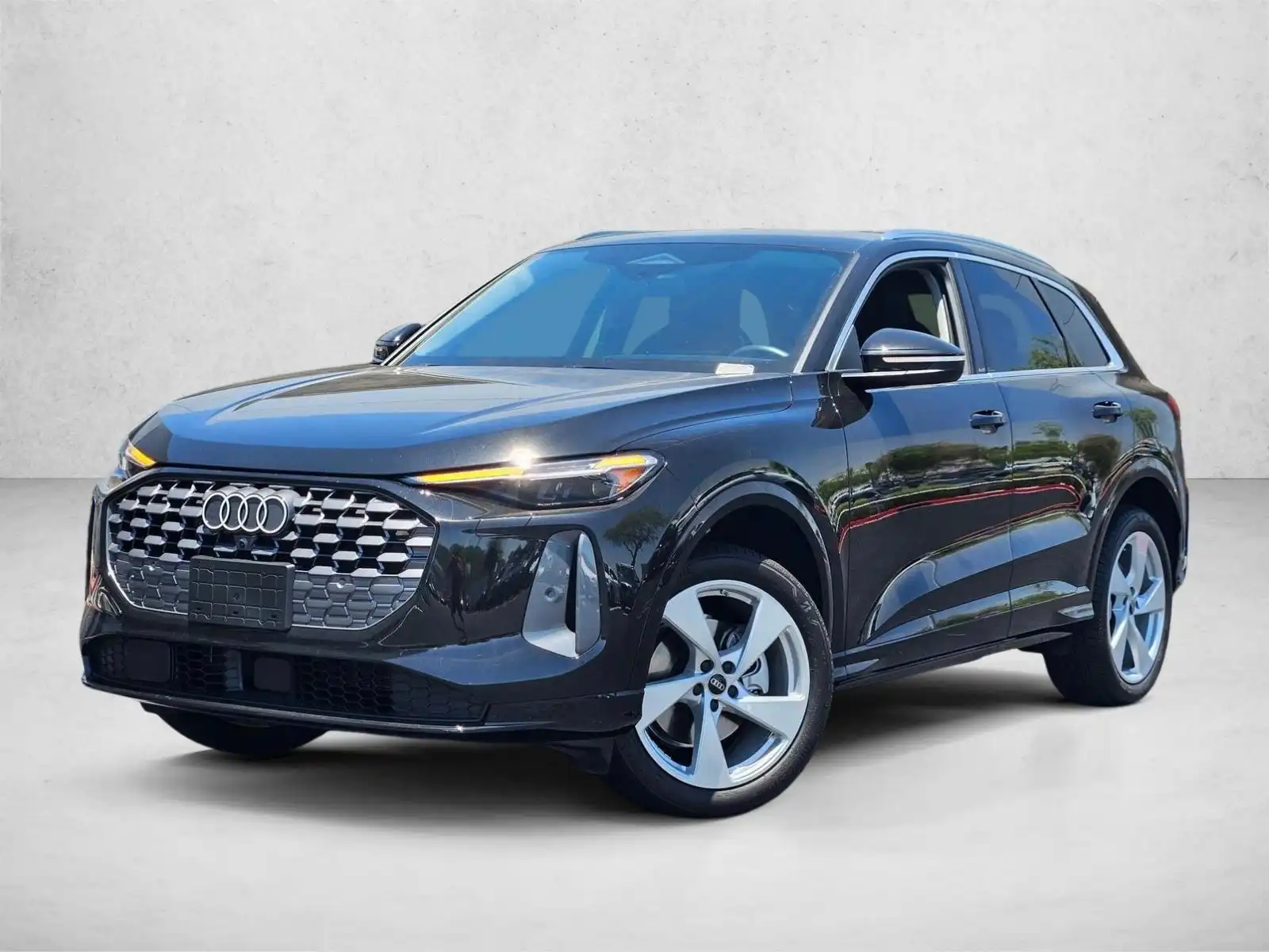 2025 Audi Q5 40 Premium Plus's photo