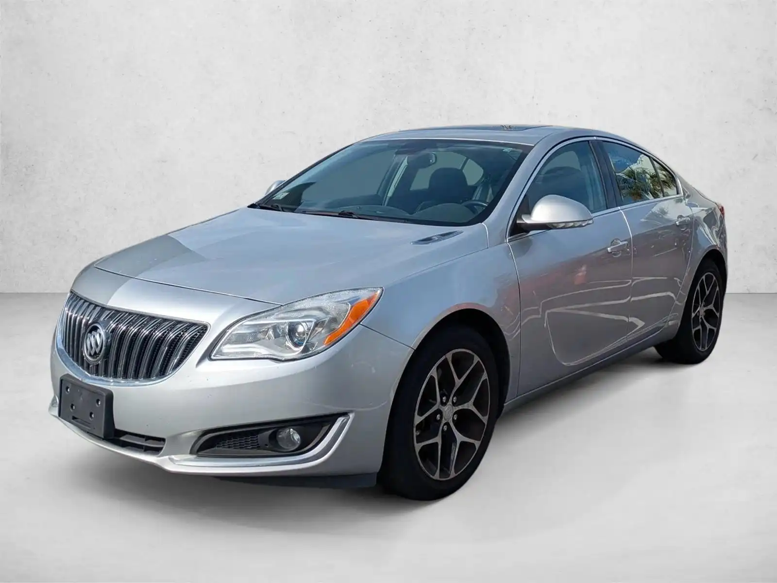 2017 Buick Regal Sport Touring's photo