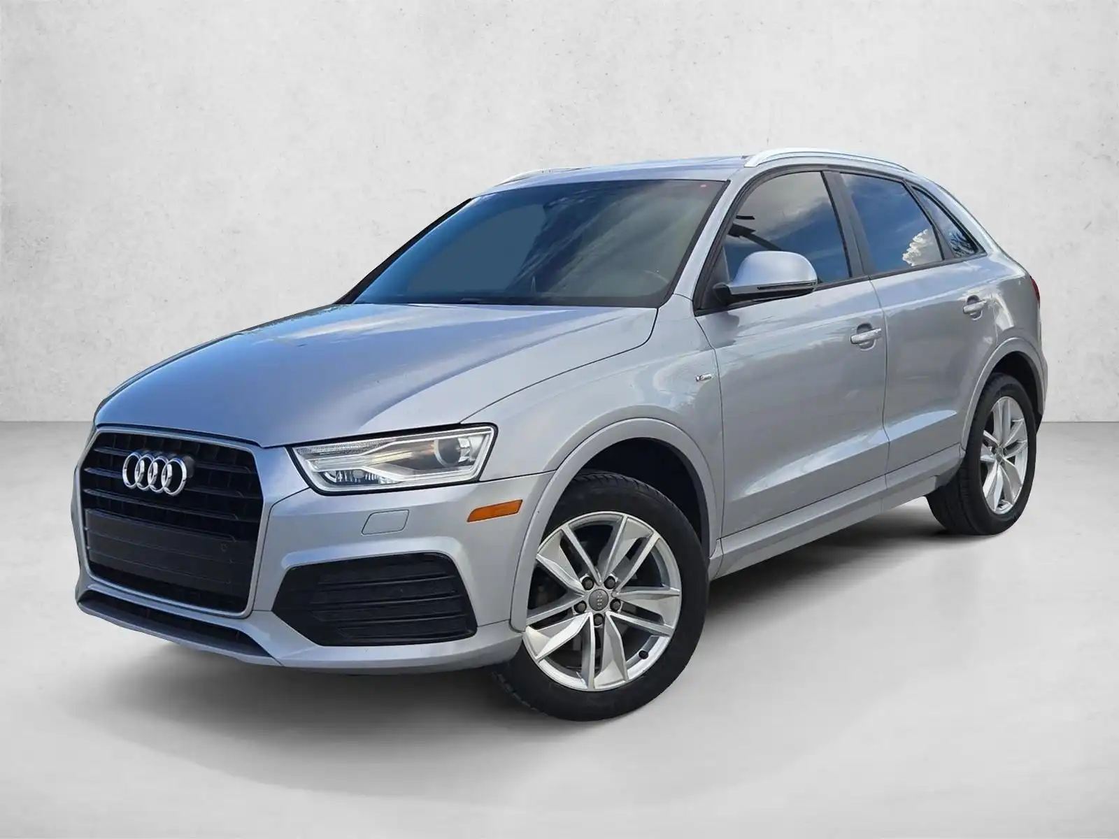 2018 Audi Q3 2.0T Premium Sport's photo